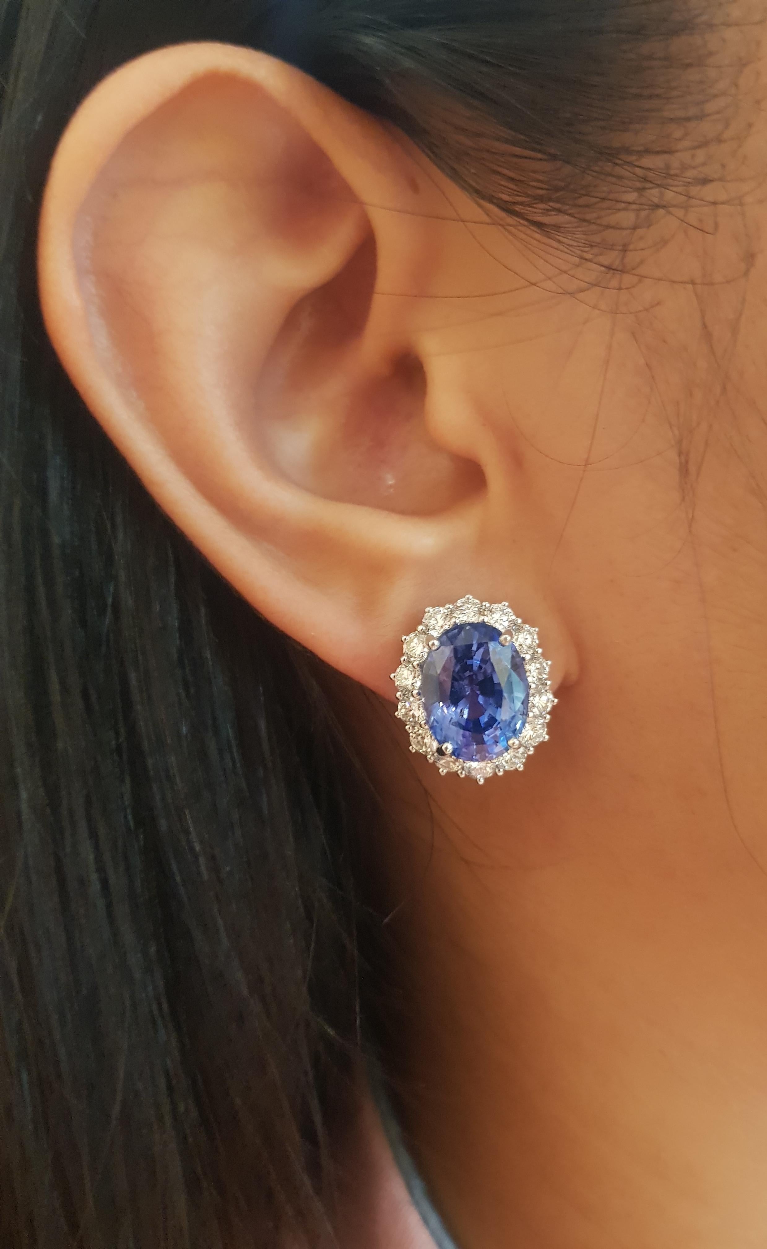 Blauer Saphir und Diamant-Ohrringe in 18 Karat Weißgold gefasst (Zeitgenössisch) im Angebot