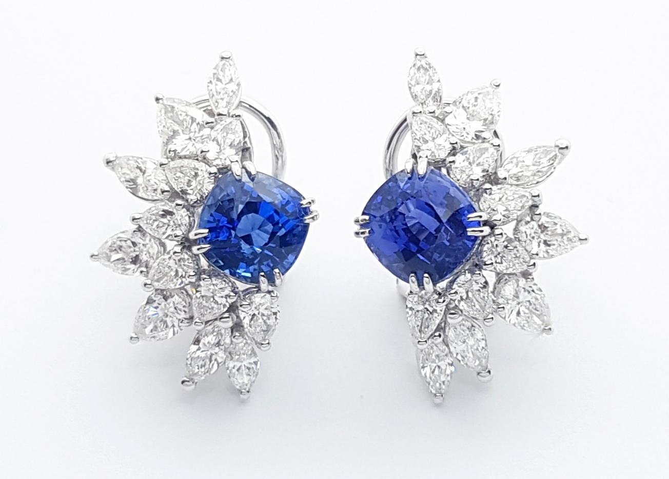 Contemporary Blue Sapphire with Diamond Earrings set in 18K White Gold Settings For Sale