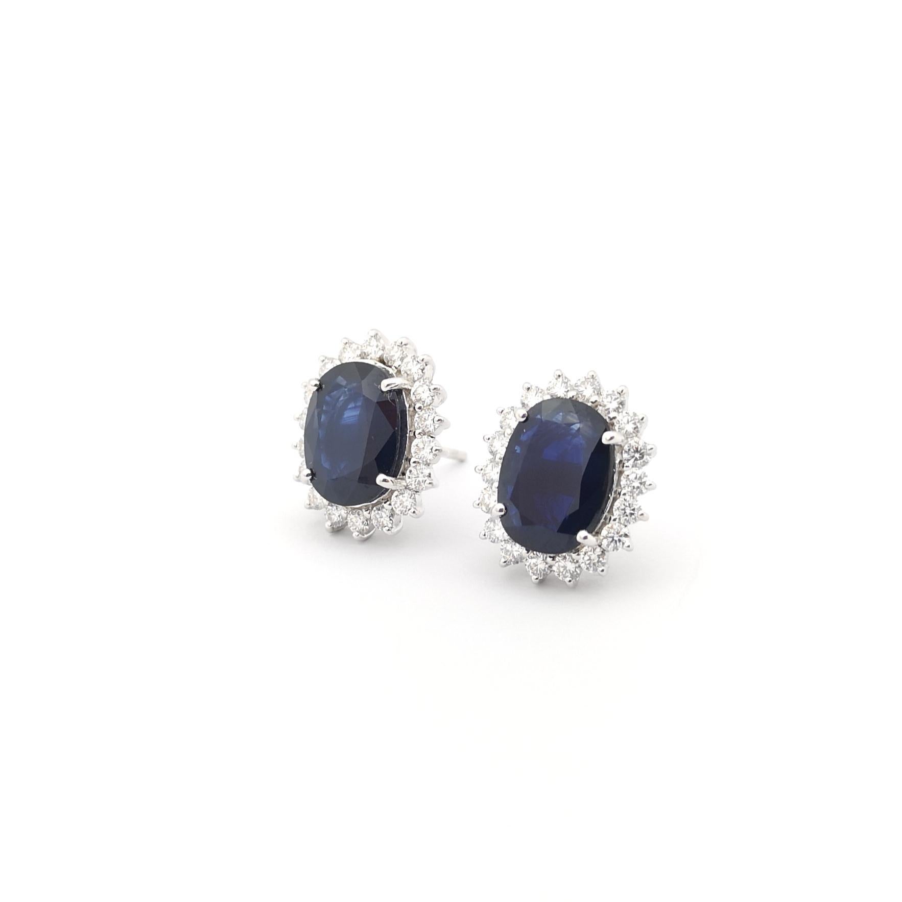 Blauer Saphir und Diamant-Ohrringe in 18 Karat Weißgold gefasst (Ovalschliff) im Angebot