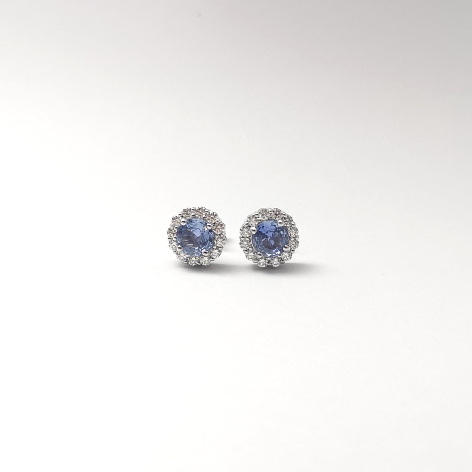 Taglio rotondo Orecchini con zaffiro blu e diamanti con montatura in oro bianco 18 carati in vendita