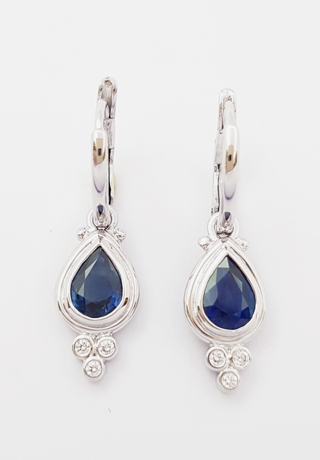 Blue Sapphire with Diamond Earrings set in 18K White Gold Settings In New Condition For Sale In Bangkok, TH