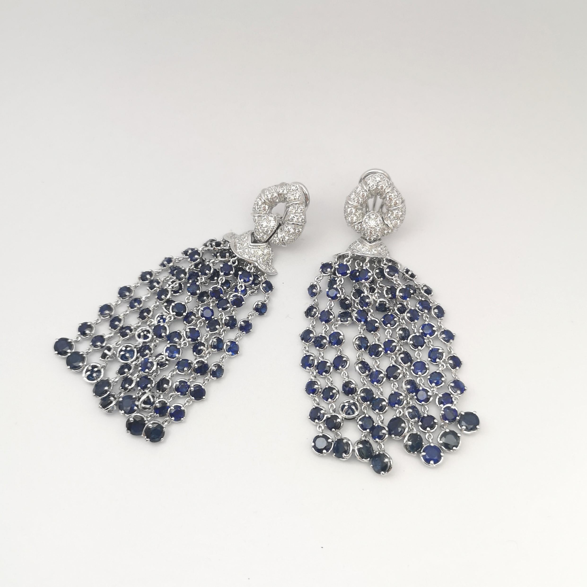 Blue Sapphire with Diamond Earrings set in 18K White Gold Settings In New Condition For Sale In Bangkok, TH