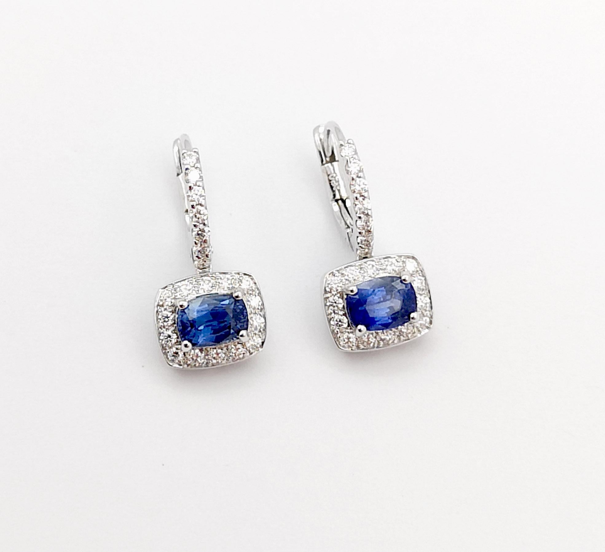 Blauer Saphir und Diamant-Ohrringe in 18 Karat Weißgold gefasst im Angebot 2