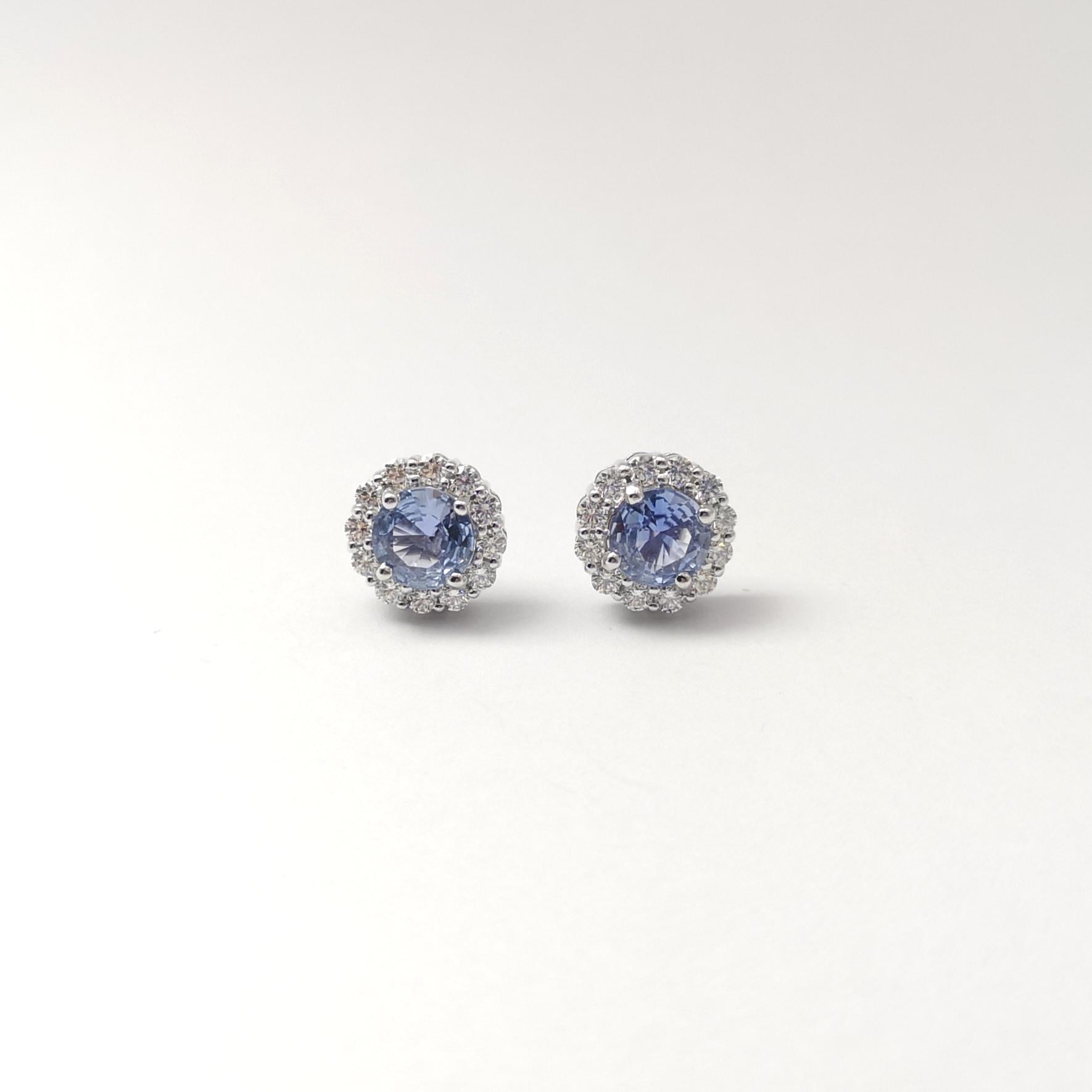 Orecchini con zaffiro blu e diamanti con montatura in oro bianco 18 carati in vendita 2