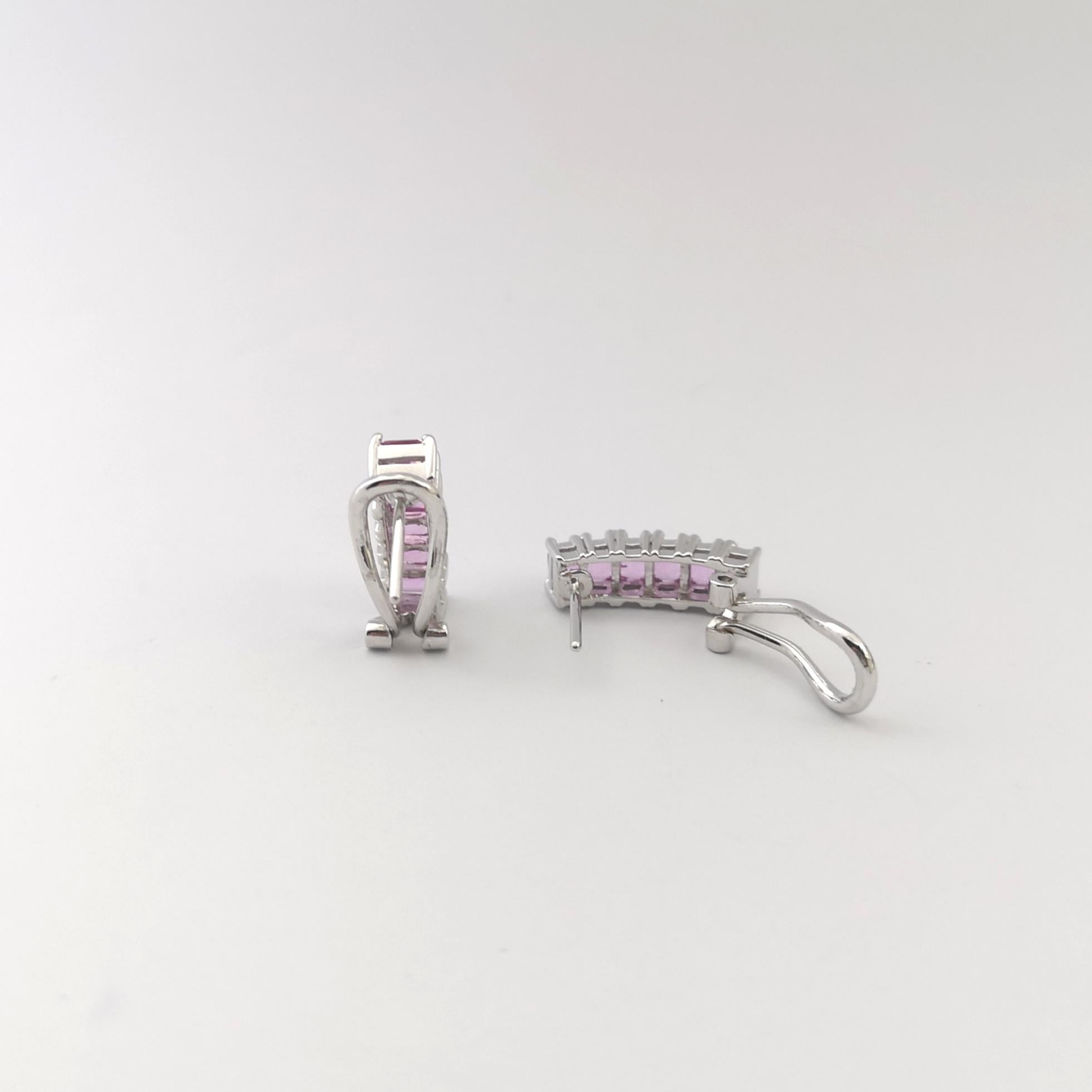 Orecchini con zaffiro blu e diamanti con montatura in oro bianco 18 carati in vendita 3