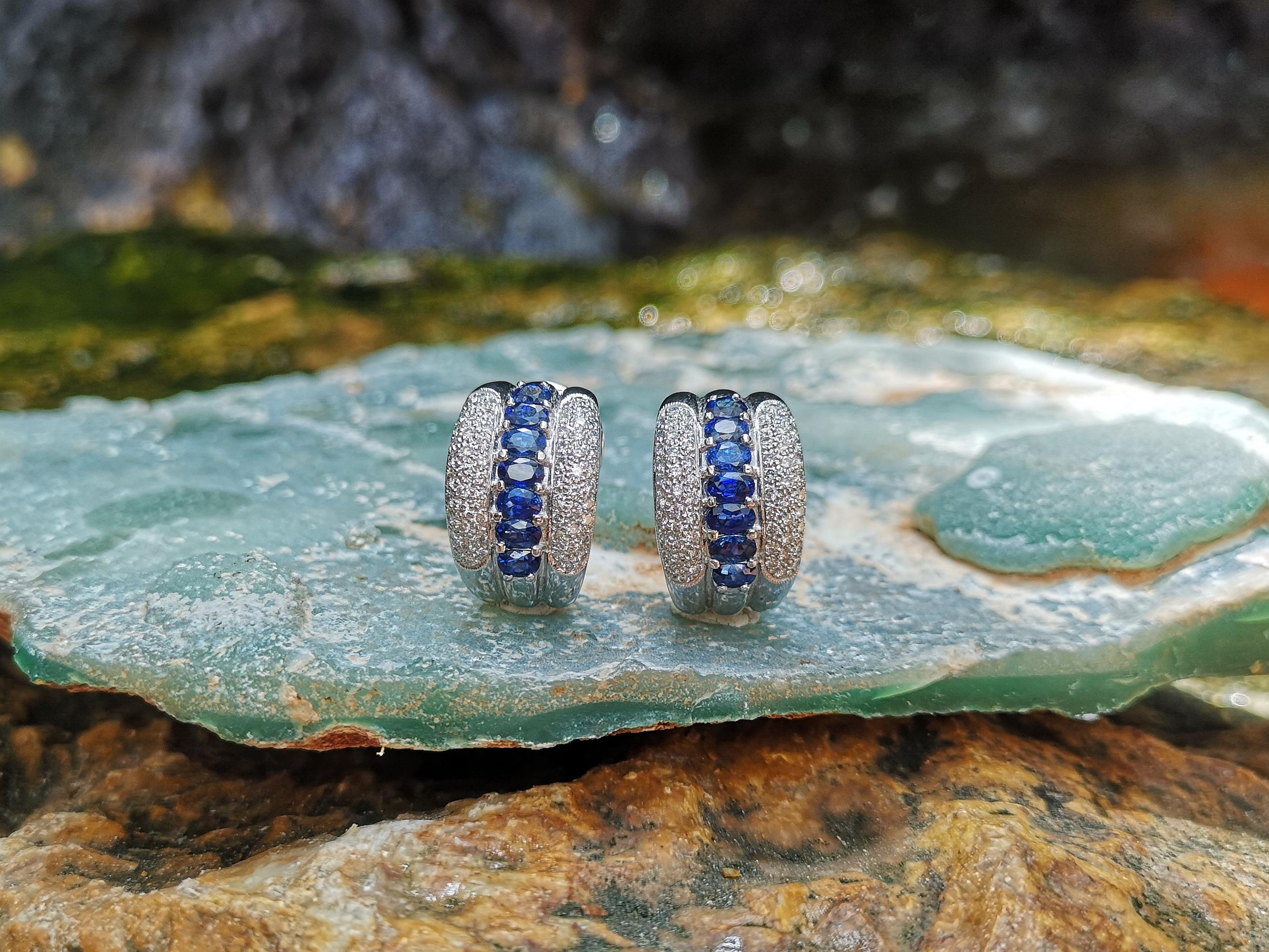 Contemporary Blue Sapphire with Diamond Earrings Set in Platinum 900 Settings For Sale