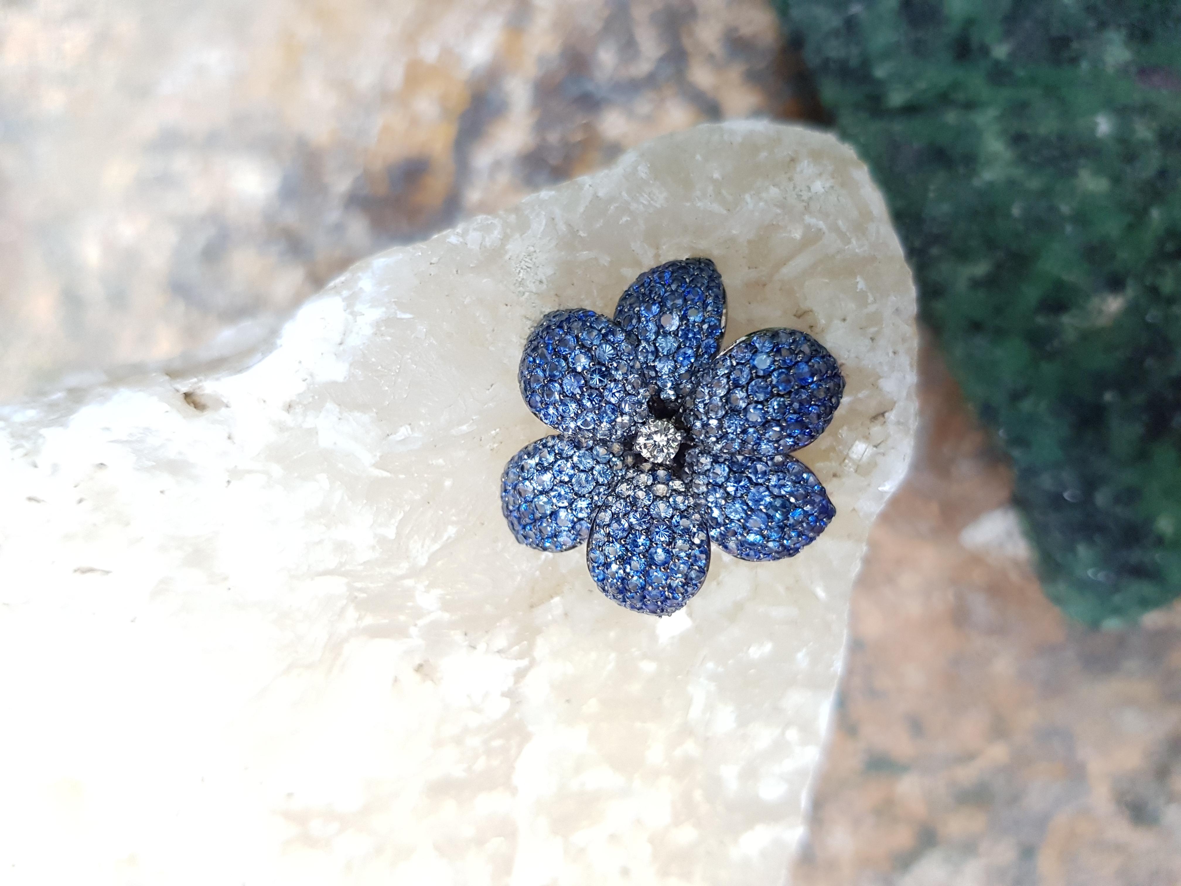 Round Cut Blue Sapphire with Diamond Flower Pendant Set in 18 Karat White Settings