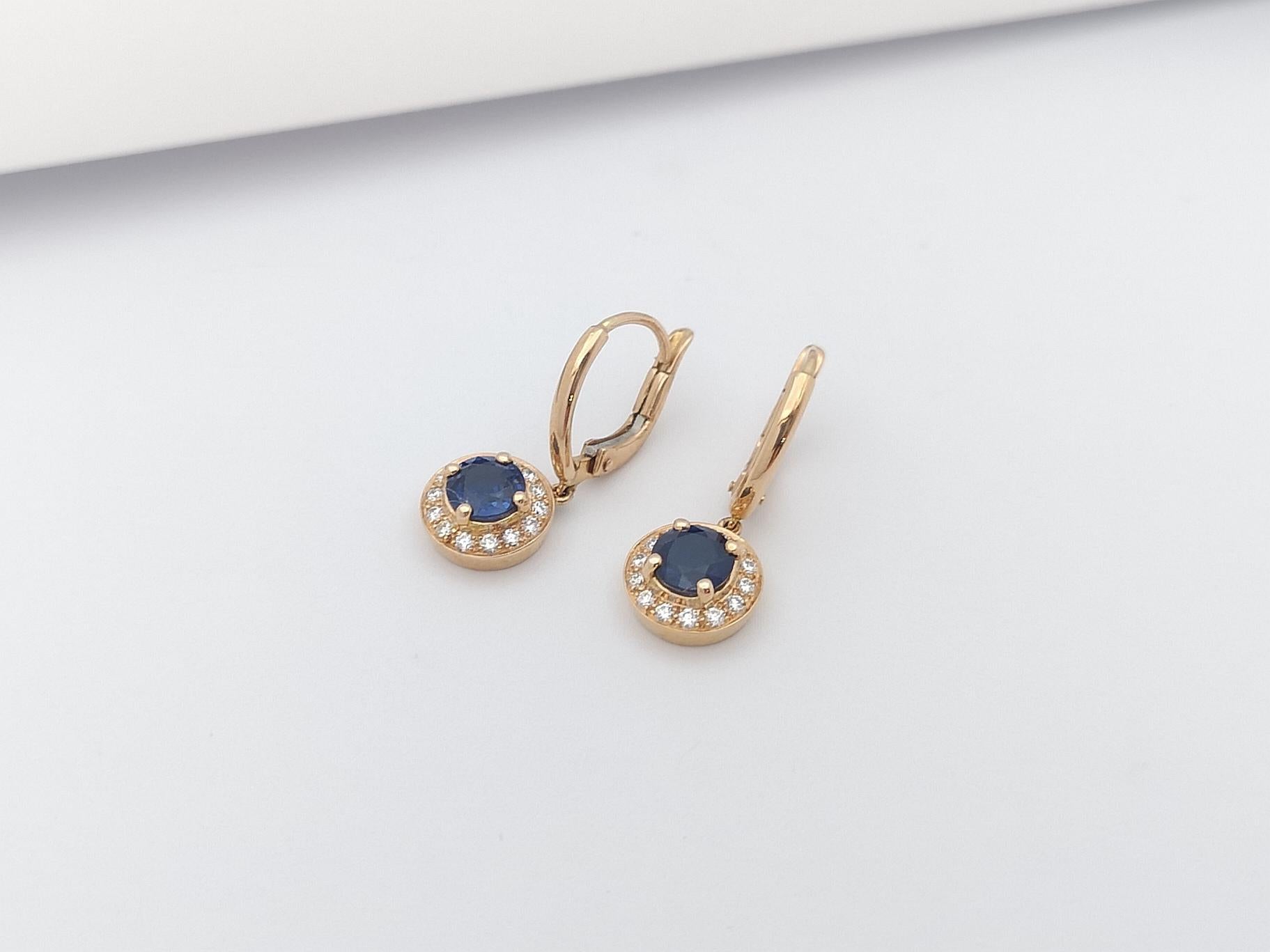 Ohrringe mit blauem blauem Saphir und Diamant-Halo aus 18 Karat Roségold Damen im Angebot