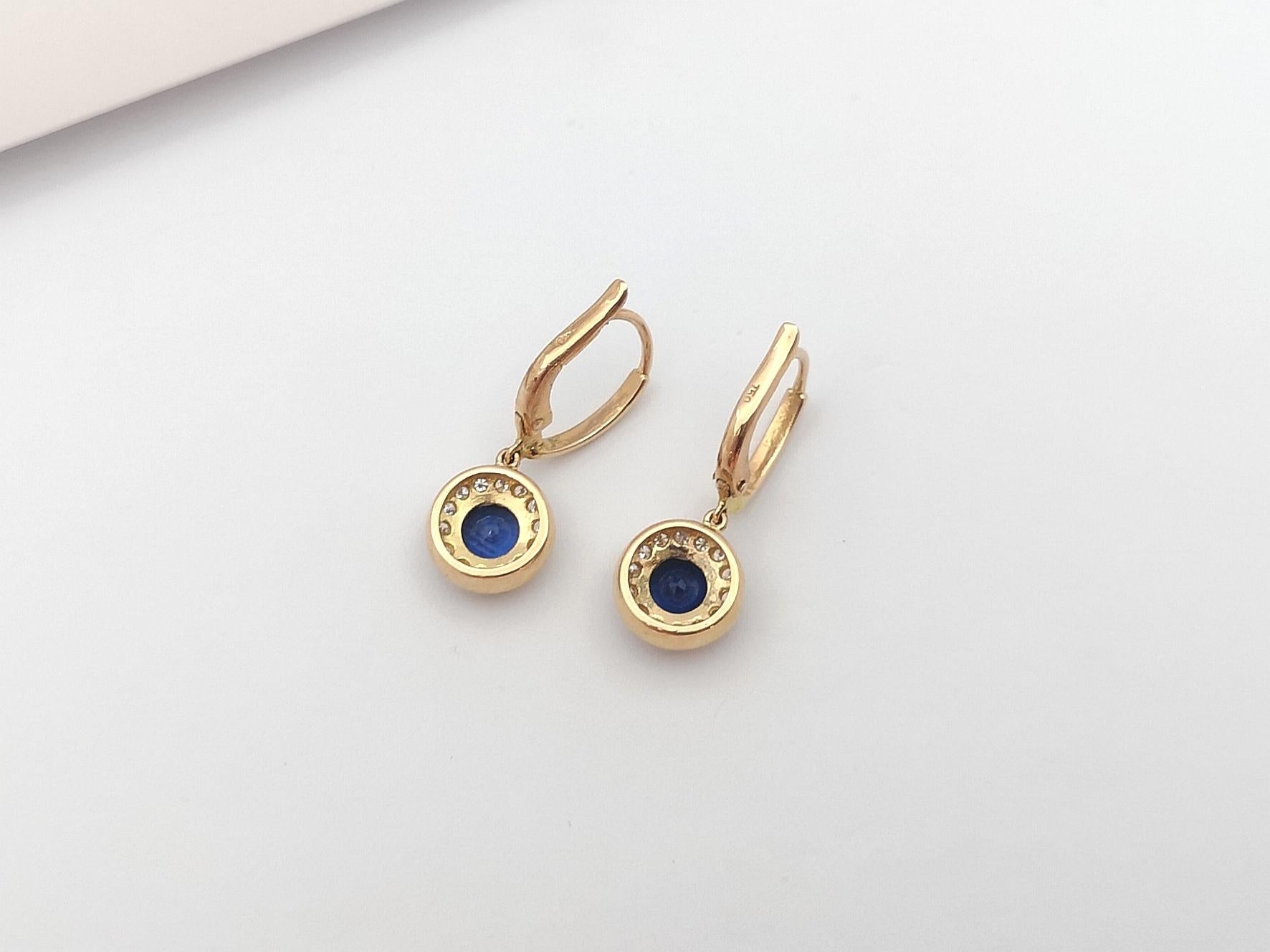 Ohrringe mit blauem blauem Saphir und Diamant-Halo aus 18 Karat Roségold im Angebot 1
