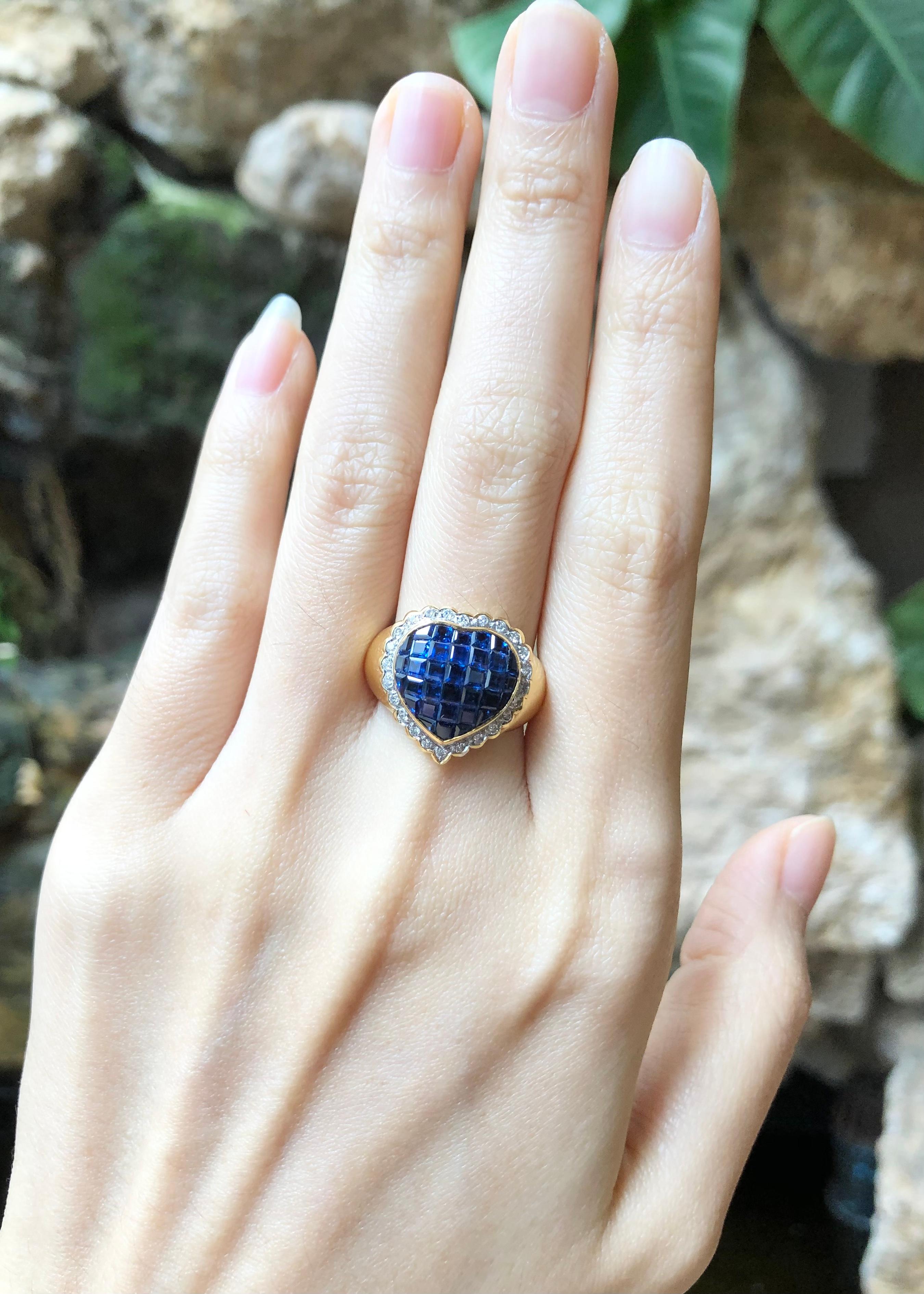 Blue Sapphire with Diamond Heart Ring Set in 18 Karat Gold Settings In New Condition For Sale In Bangkok, TH
