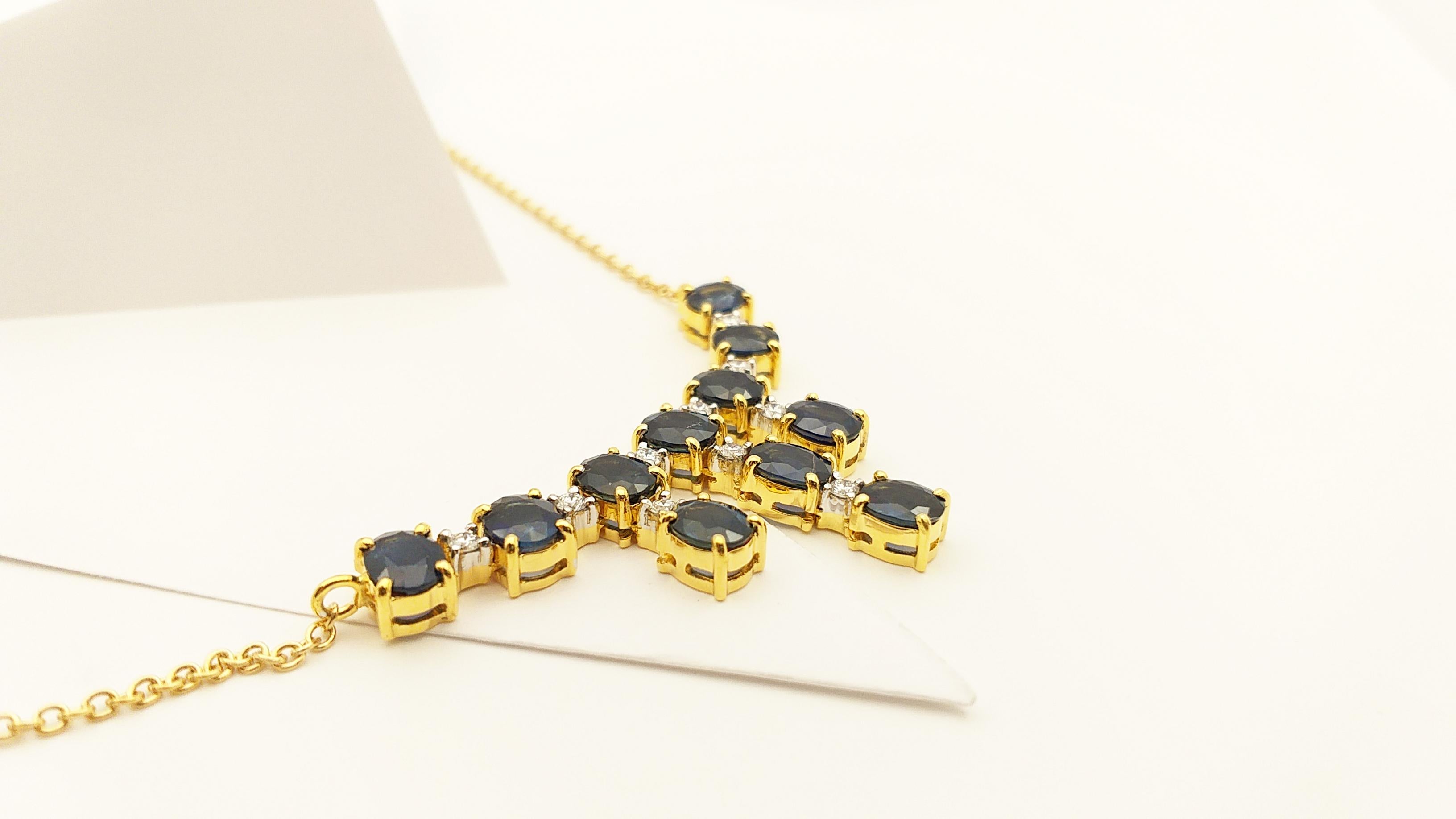Blauer blauer Saphir mit Diamant-Halskette in 18 Karat Goldfassung (Ovalschliff) im Angebot