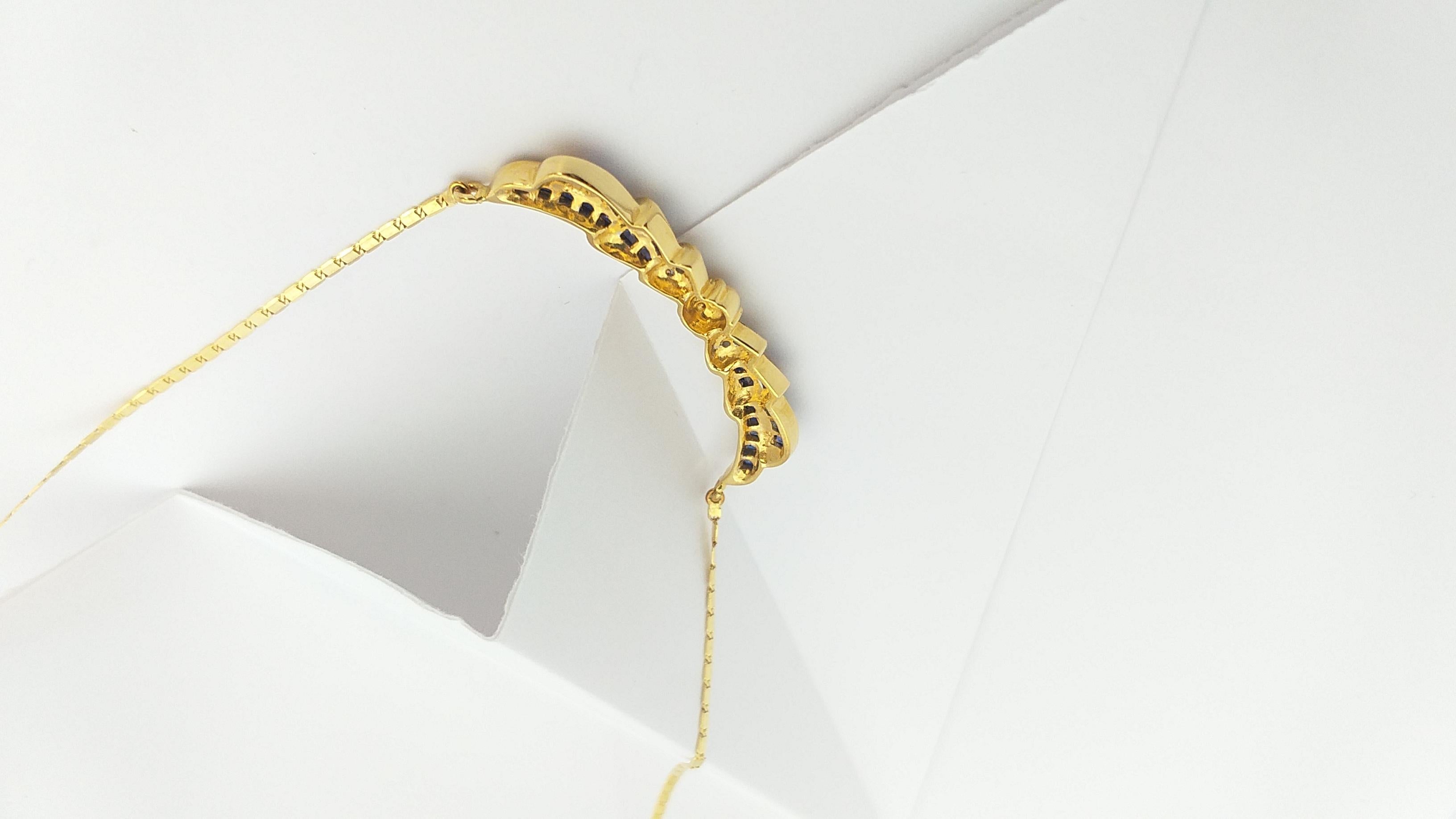Halskette aus 18 Karat Gold mit blauem Saphir und Diamanten in Fassungen im Angebot 1