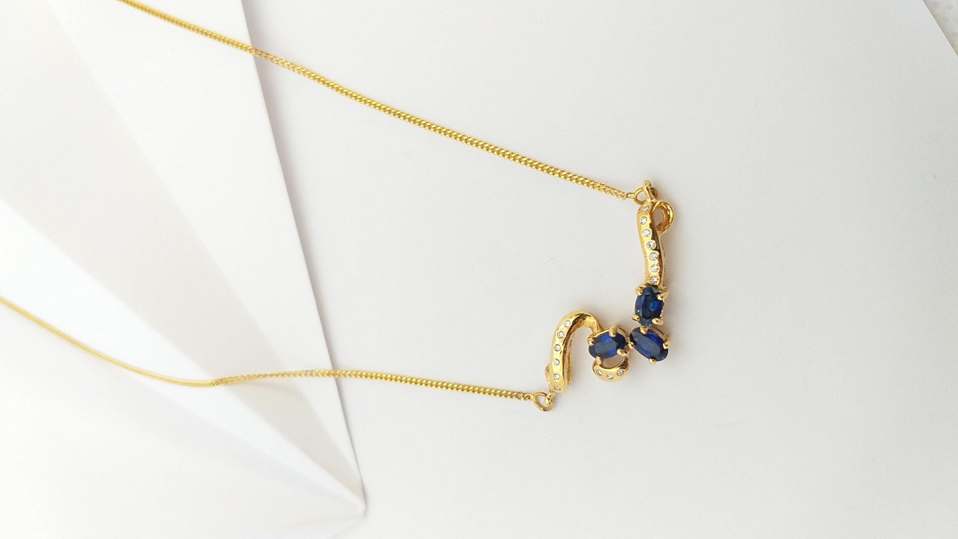 Blue Sapphire with Diamond Necklace Set in 18 Karat Gold Settings For Sale 3