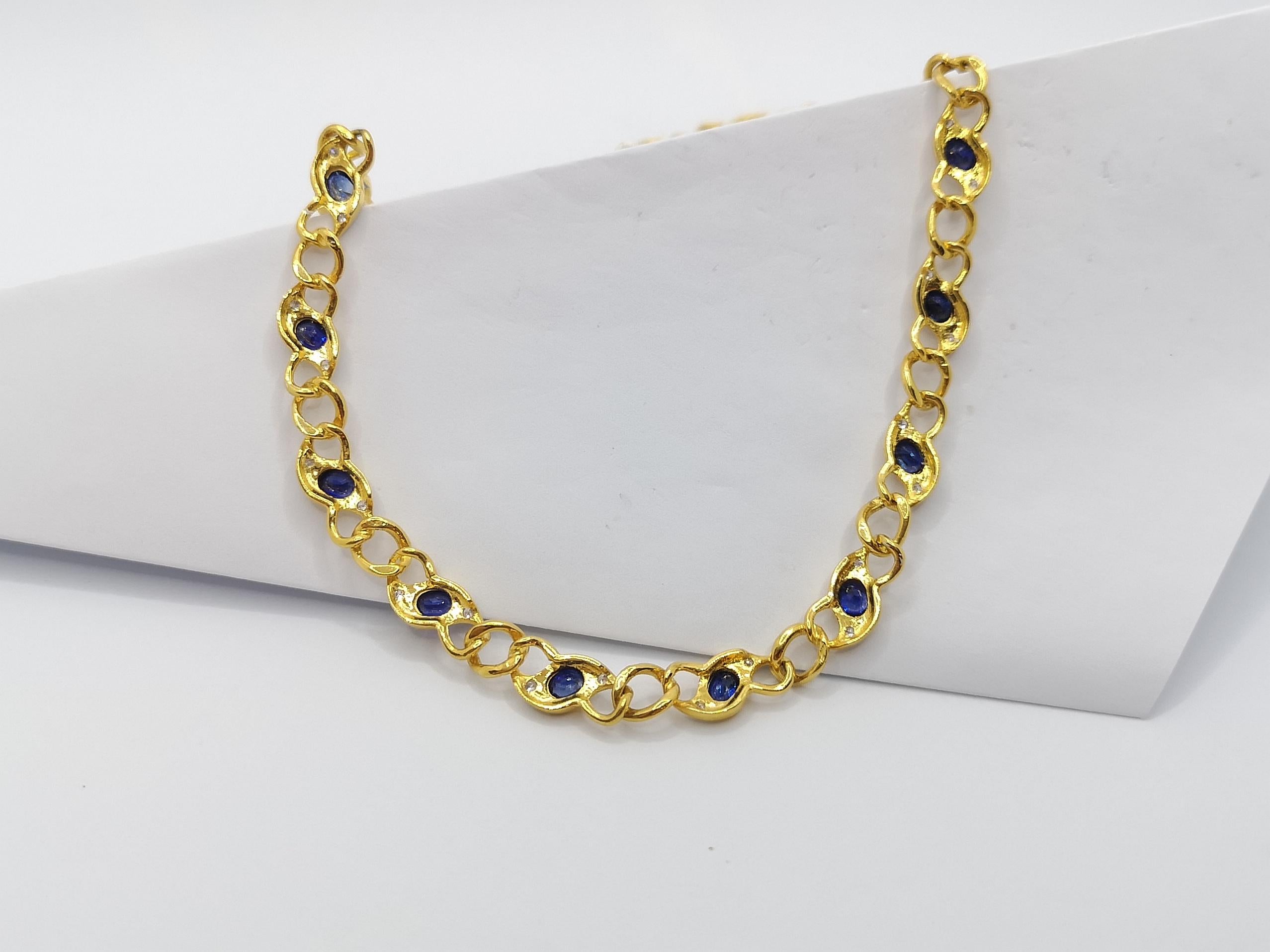Blue Sapphire with Diamond Necklace Set in 18 Karat Gold Settings For Sale 3