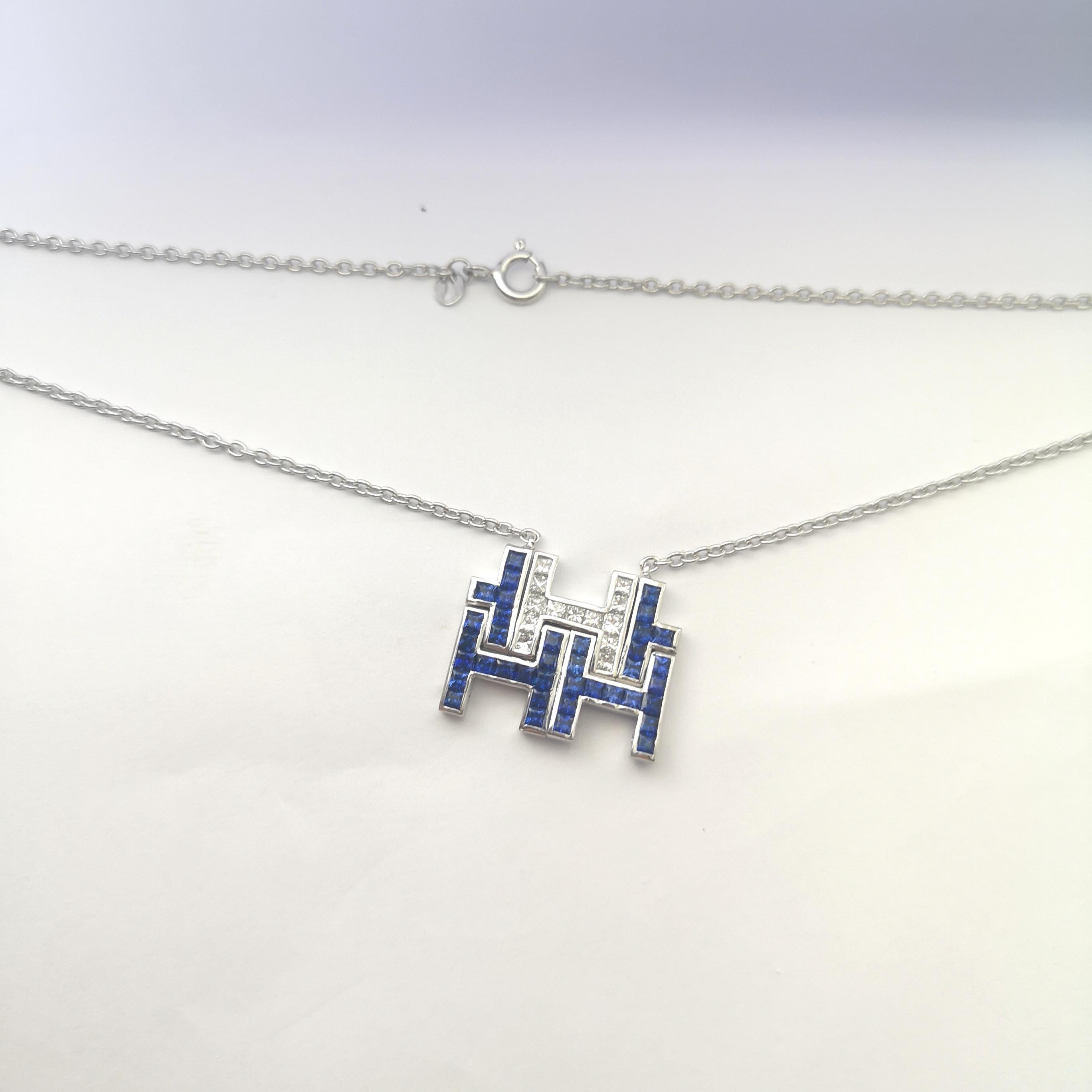 Collier de saphirs bleus et de diamants en or blanc 18 carats Pour femmes en vente
