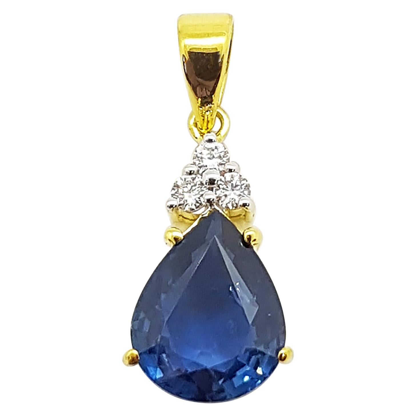 Blue Sapphire 3.15 carats with Diamond 0.11 carat Pendant set in 18 Karat Gold Settings
(chain not included)

Width:  0.9 cm 
Length: 2.3 cm
Total Weight: 2.11 grams

