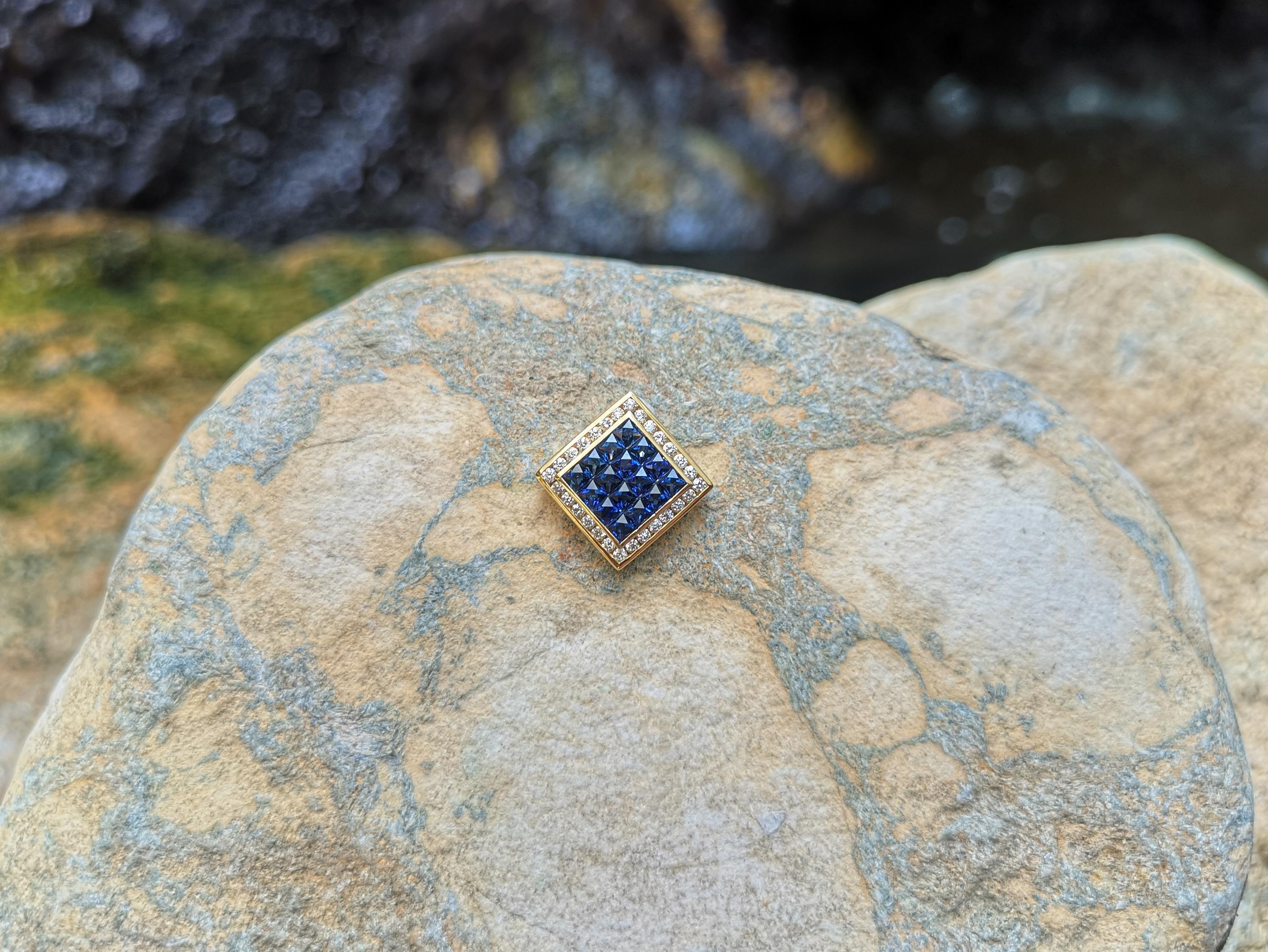 Contemporary Blue Sapphire with Diamond Pendant Set in 18 Karat Gold Settings For Sale