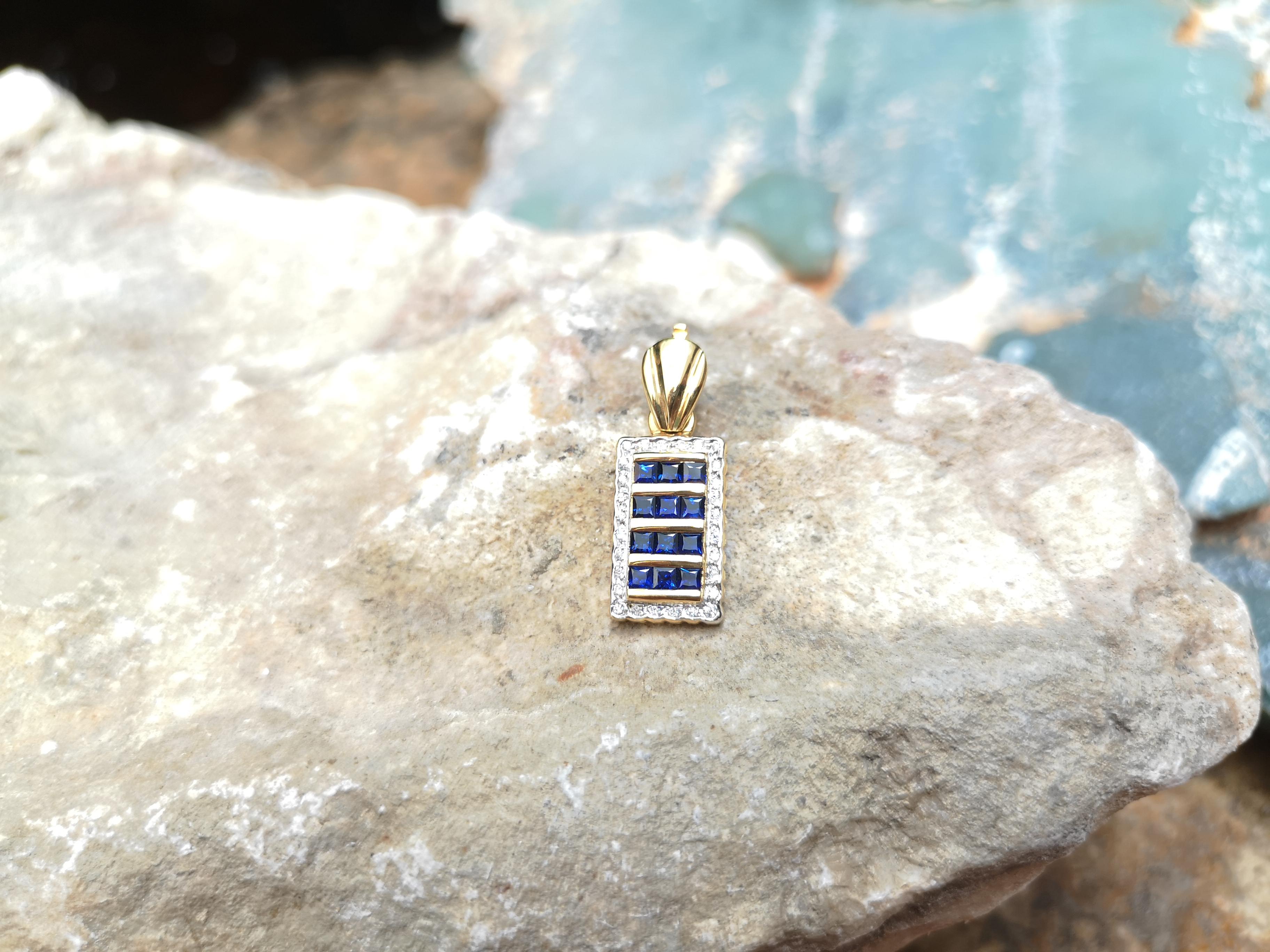 Taille princesse Pendentif en or 18 carats serti d'un saphir bleu et de diamants en vente