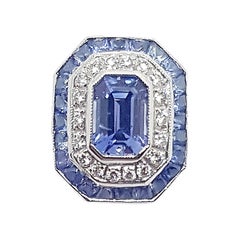 Ciondolo con zaffiro blu e diamante incastonato in oro bianco 18 carati