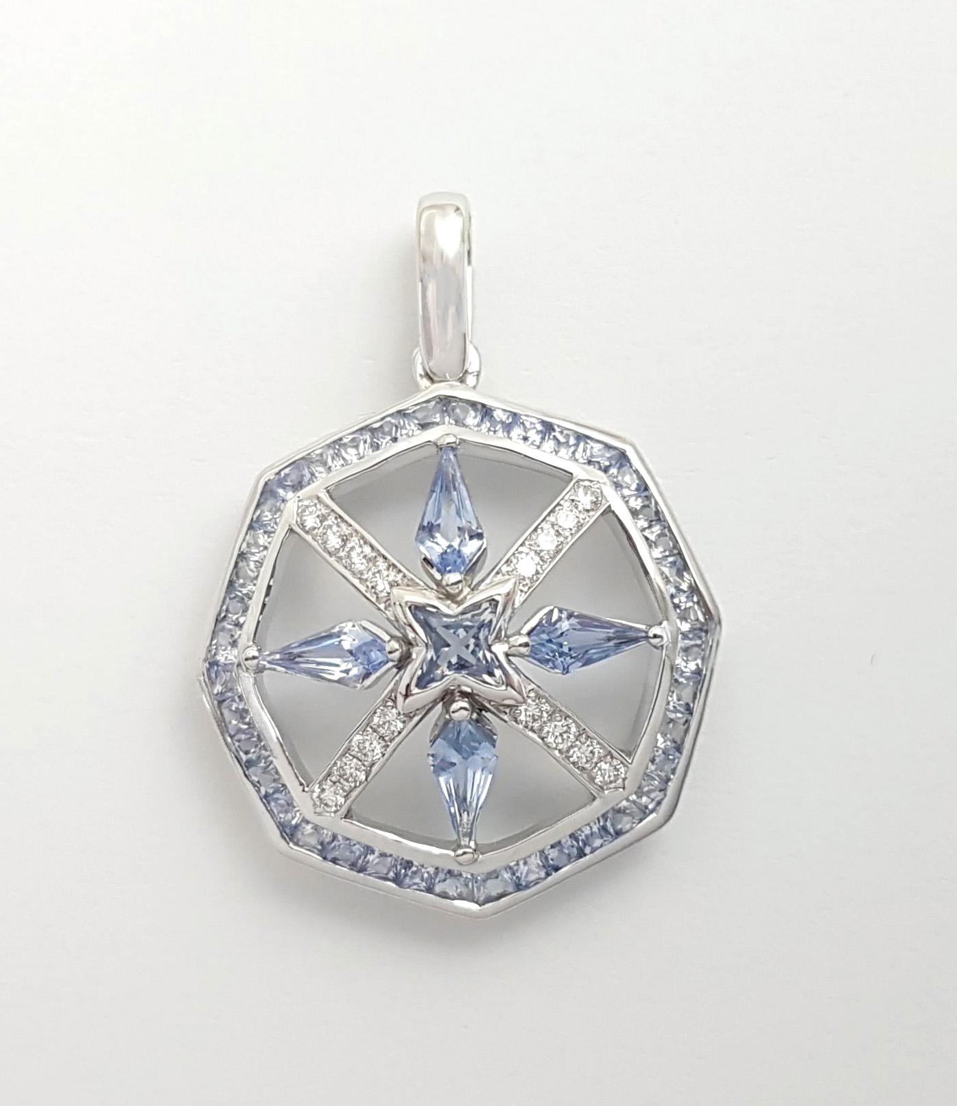 Blauer Saphir mit Diamant-Anhänger in 18 Karat Weißgold-Fassung (Zeitgenössisch) im Angebot