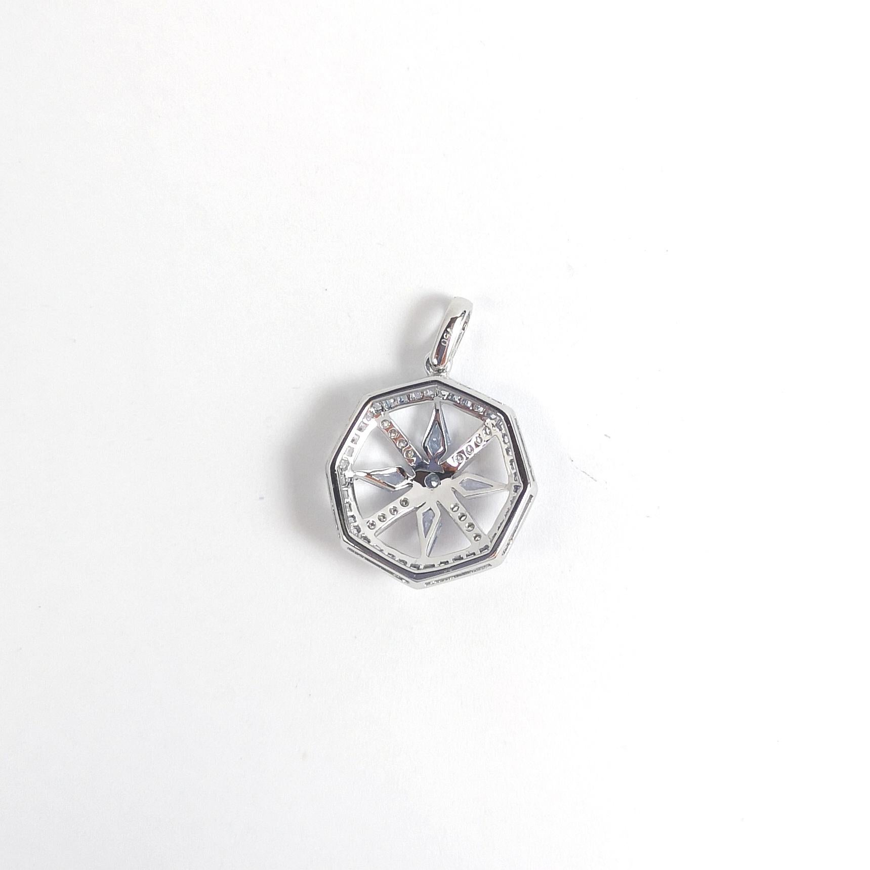 Blauer Saphir mit Diamant-Anhänger in 18 Karat Weißgold-Fassung (Gemischter Schliff) im Angebot