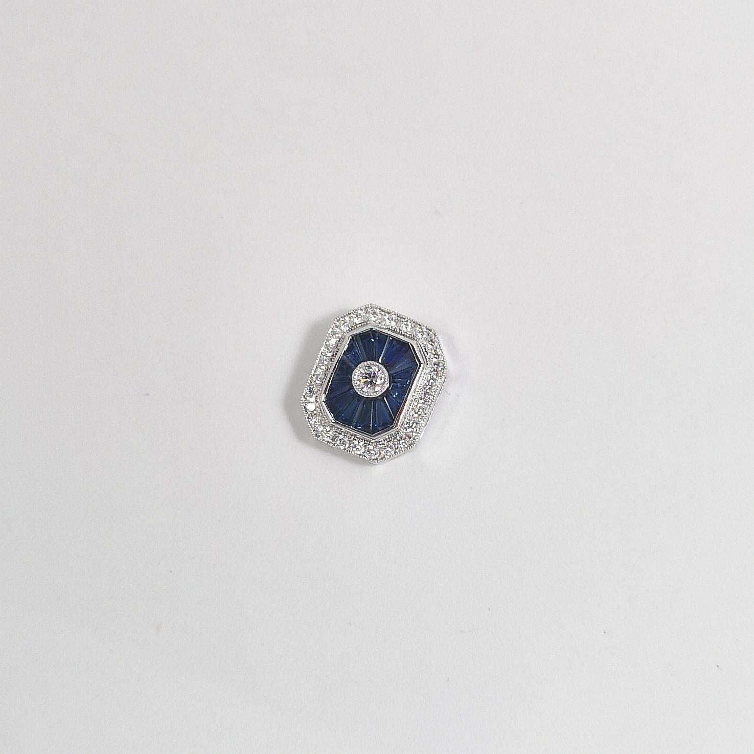 Blauer Saphir mit Diamant-Anhänger in 18 Karat Weißgold-Fassung für Damen oder Herren im Angebot