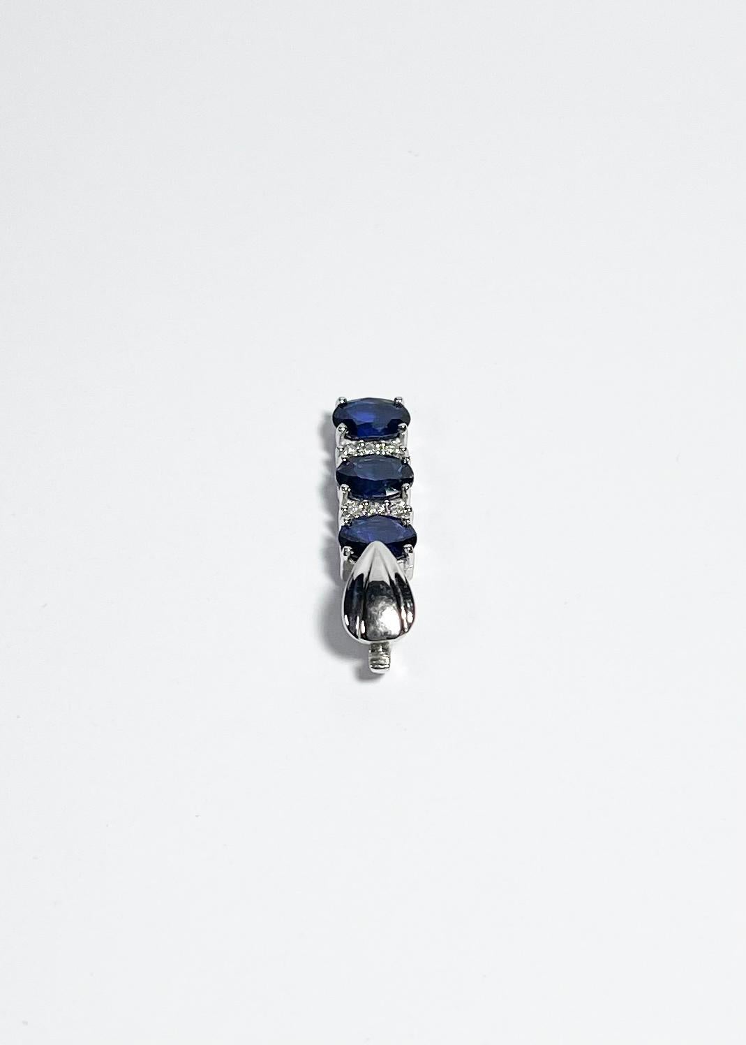 Blauer Saphir mit Diamant-Anhänger in 18 Karat Weißgold-Fassung Damen im Angebot