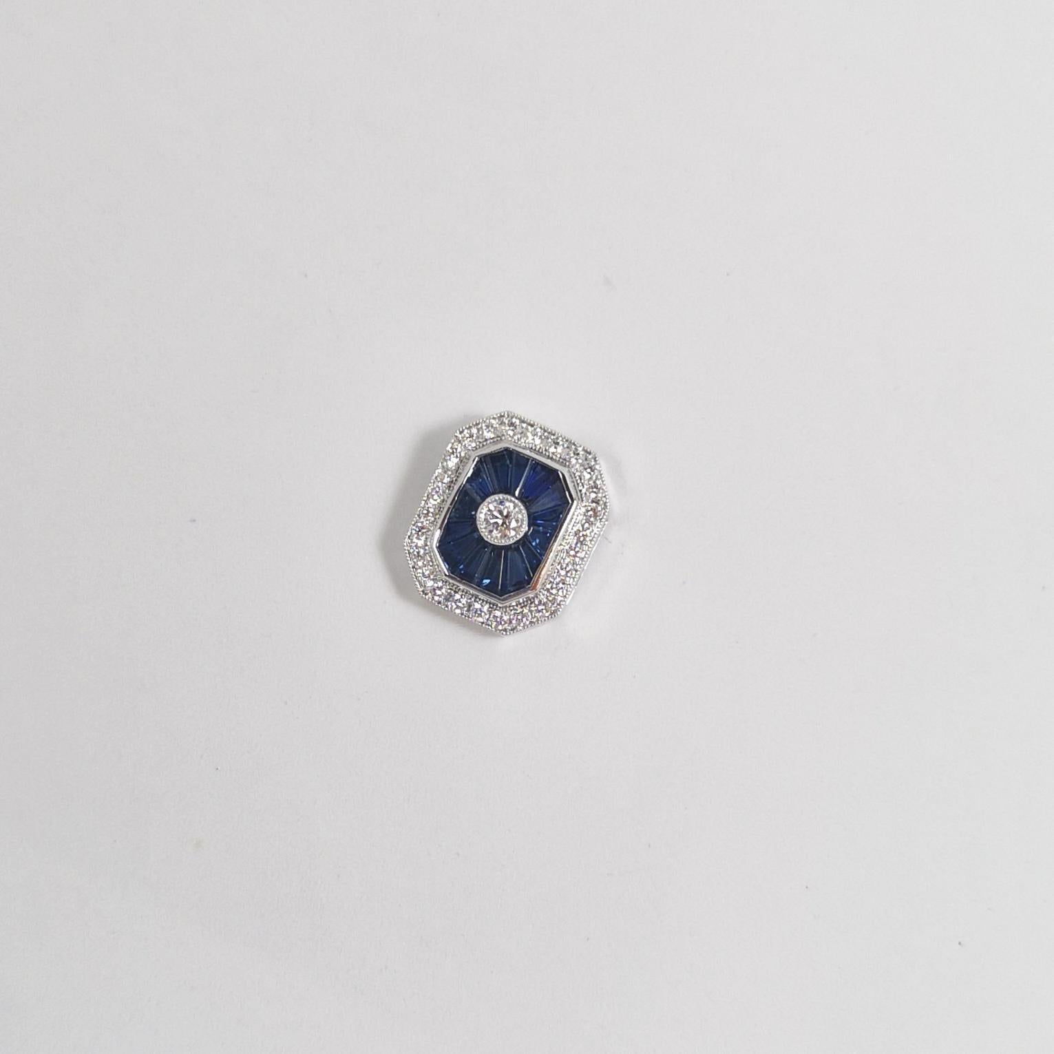 Blauer Saphir mit Diamant-Anhänger in 18 Karat Weißgold-Fassung im Angebot 1