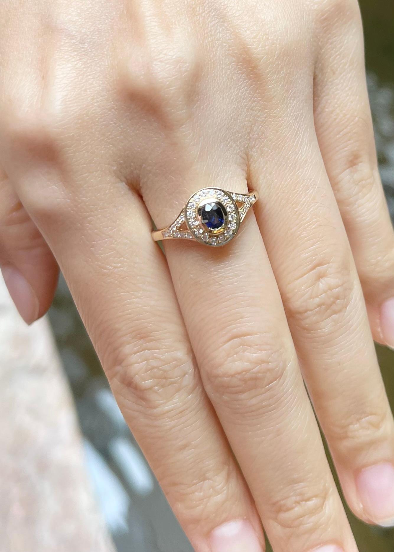 Oval Cut Blue Sapphire with Diamond Ring set in 14K Gold Settings For Sale