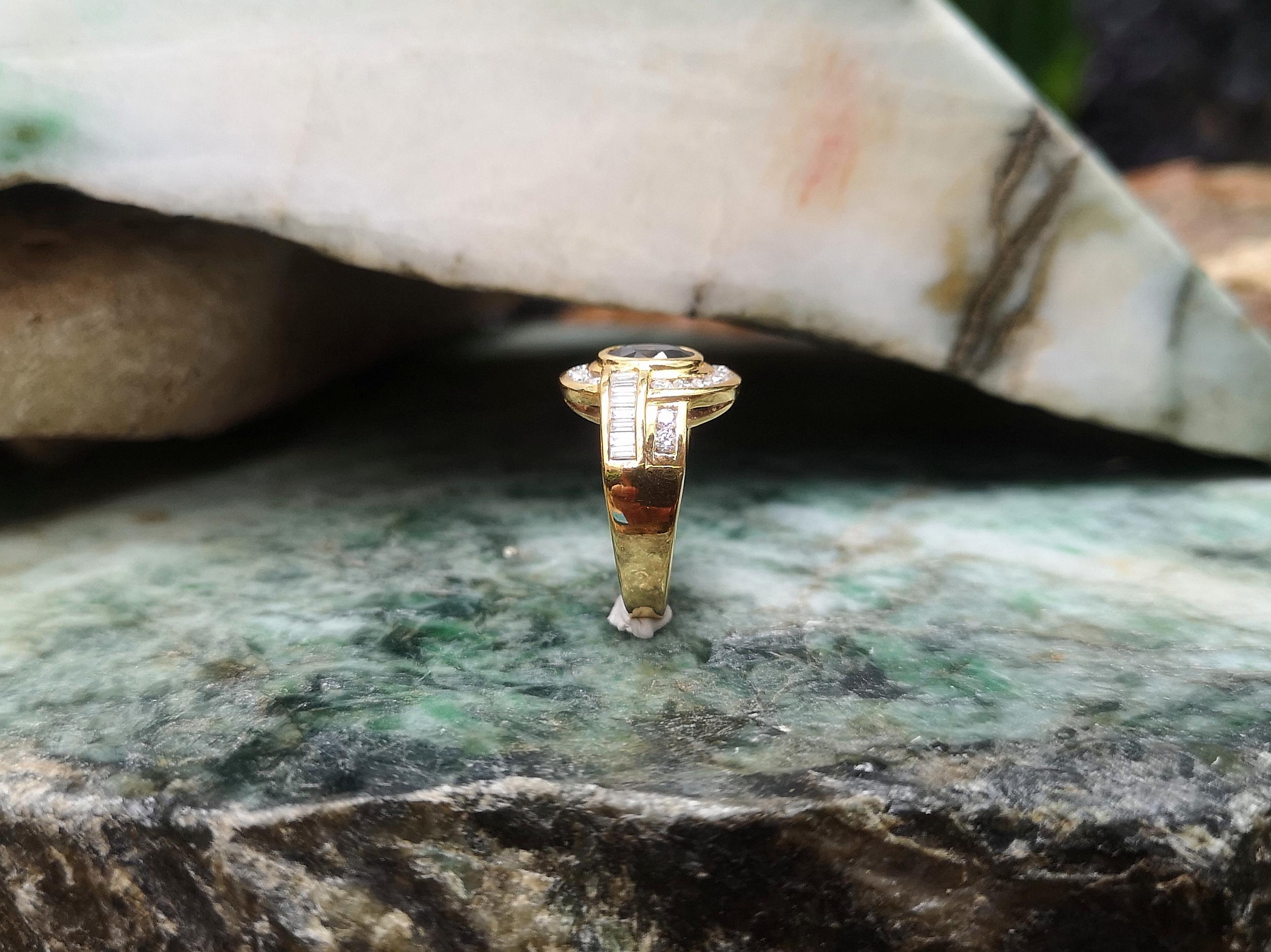 Blauer Saphir mit Diamantring aus 18 Karat Gold in Fassungen im Angebot 4