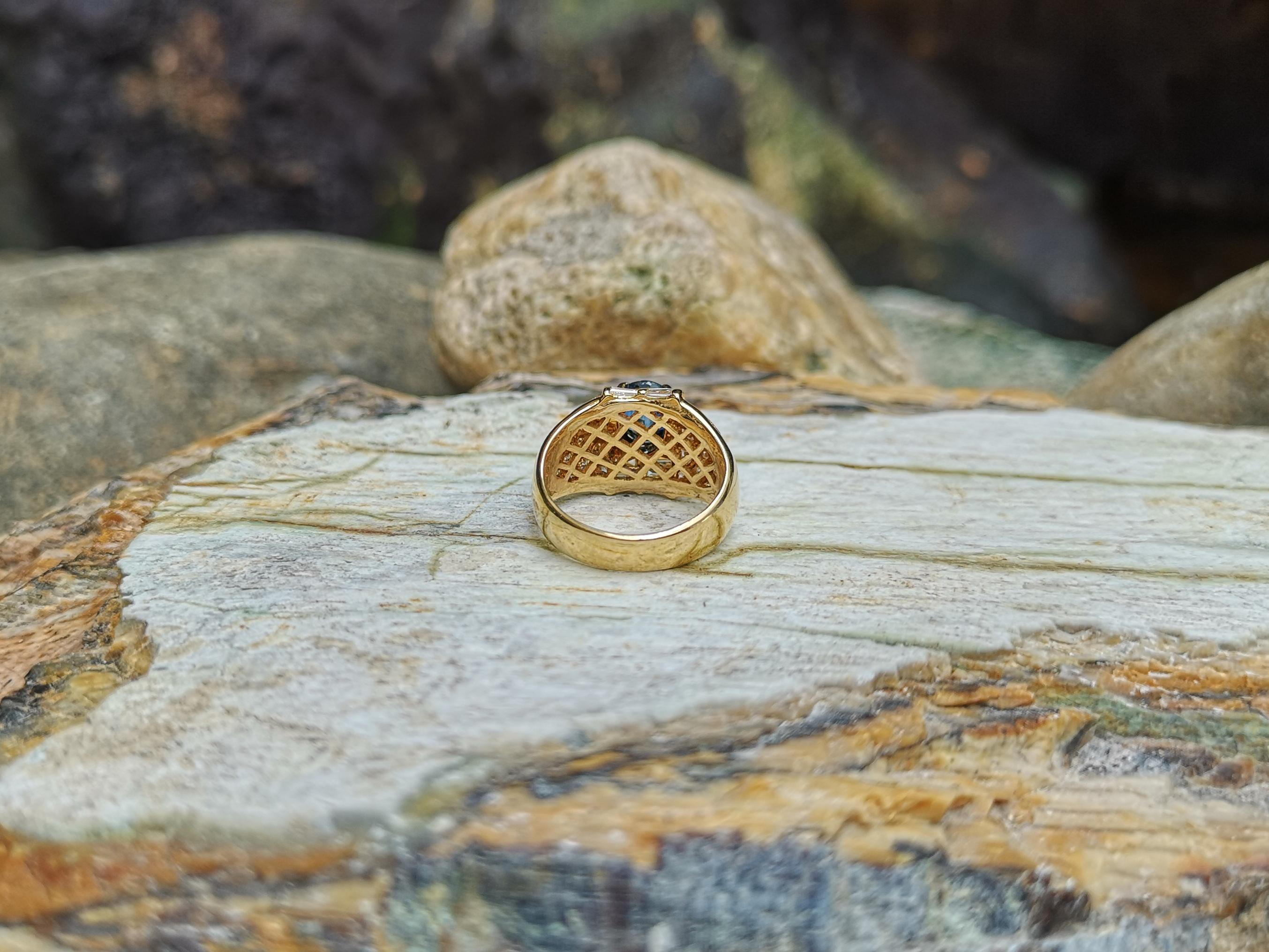 Blauer blauer Saphir mit Diamantring in 18 Karat Goldfassung im Angebot 4
