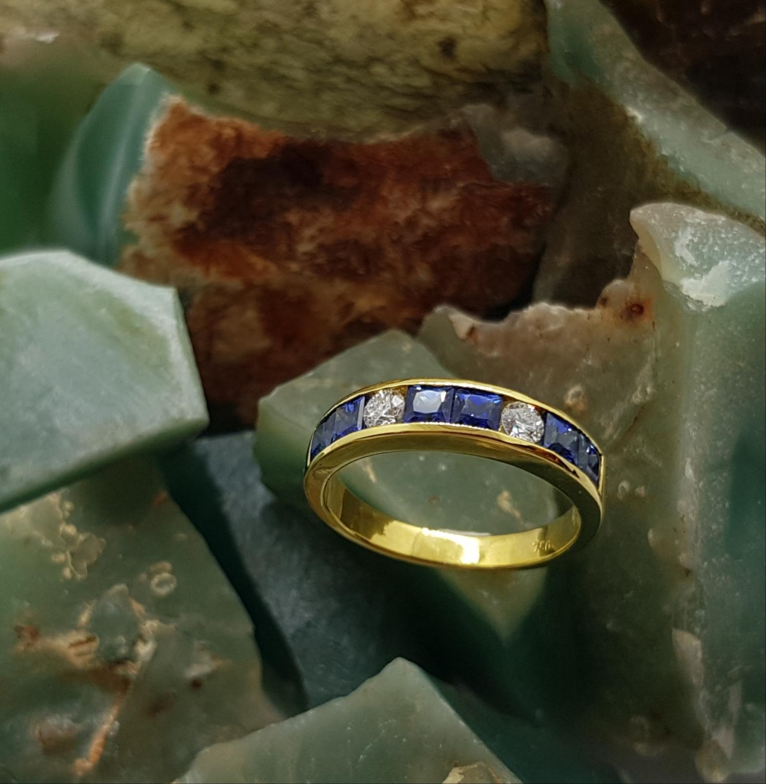 Blue Sapphire with Diamond Ring Set in 18 Karat Gold Settings For Sale 2