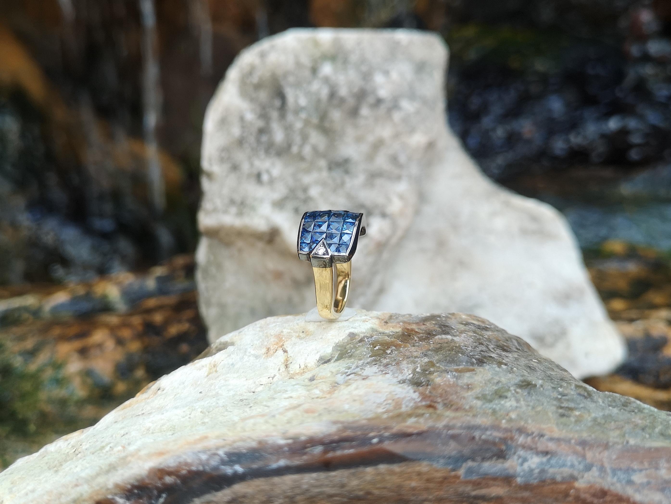 Anillo Zafiro Azul con Diamantes Engastado en Oro de 18 Kilates en venta 5