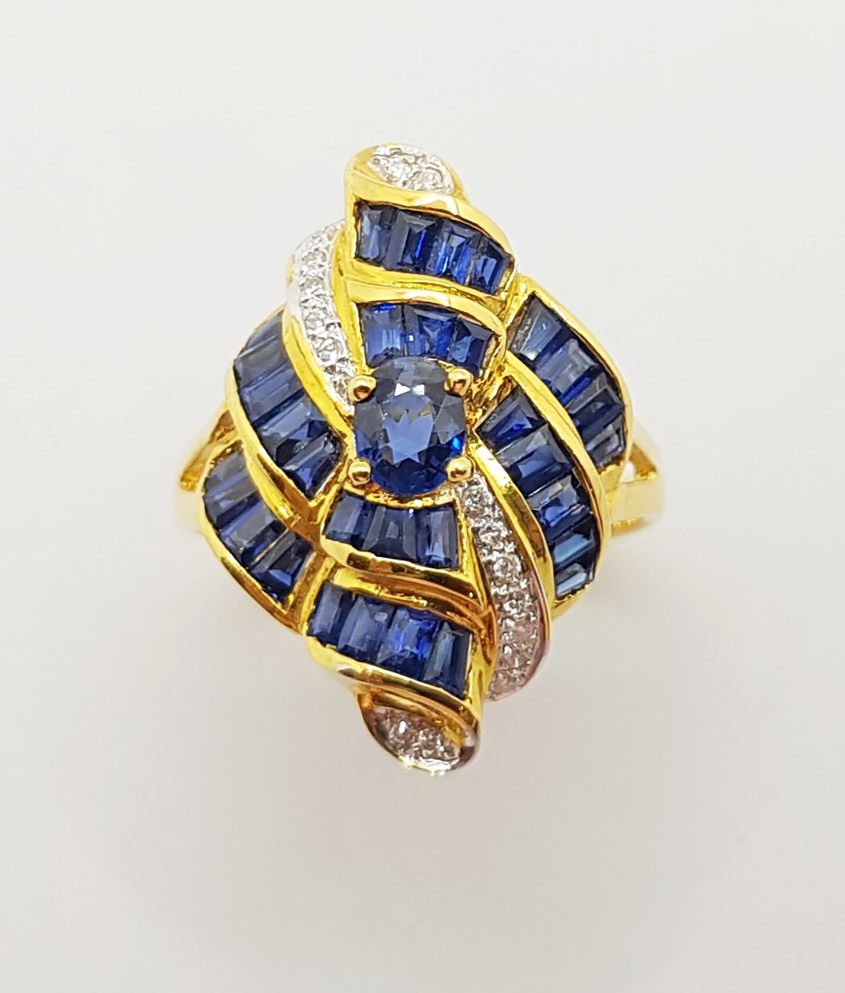 Blue Sapphire with Diamond Ring Set in 18 Karat Gold Settings For Sale 5