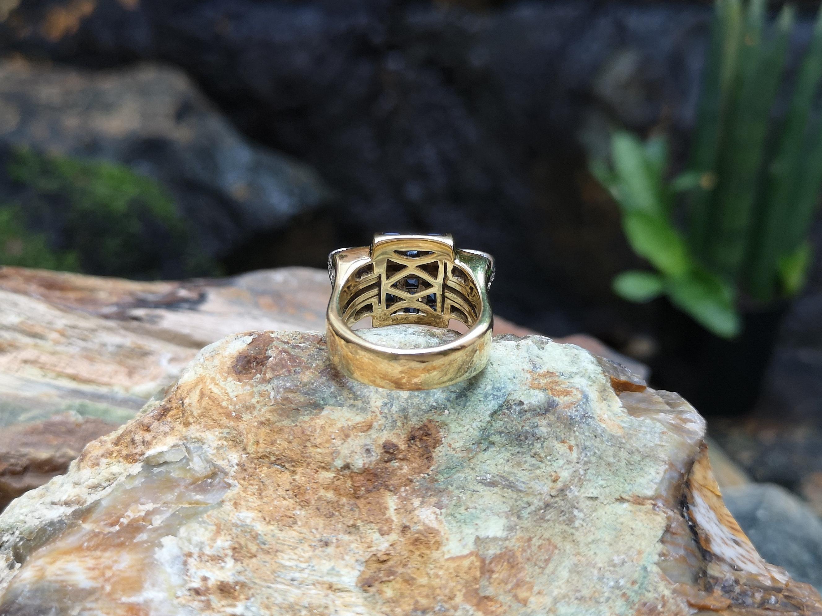 Bague en or 18 carats sertie d'un saphir bleu et de diamants en vente 6