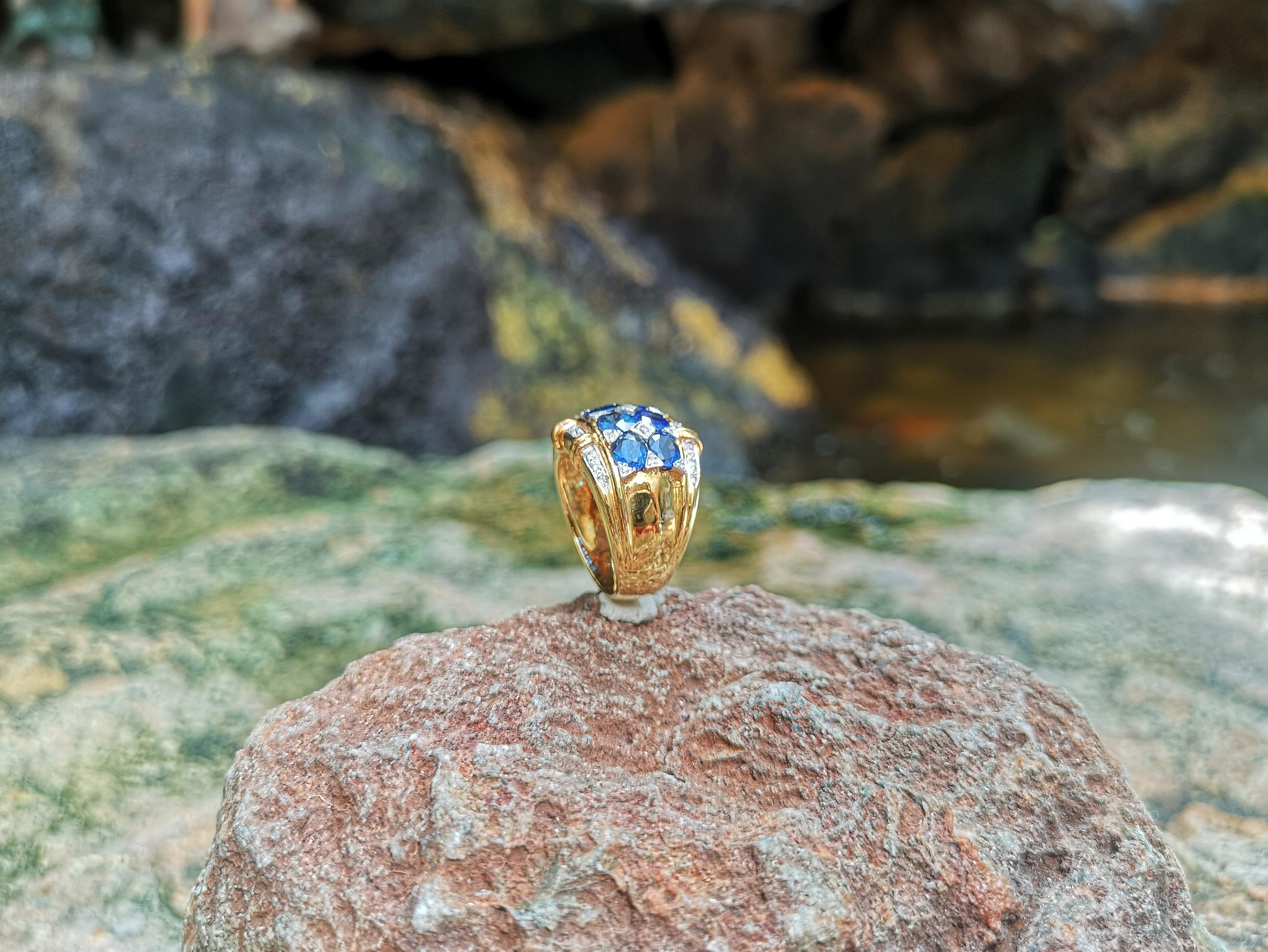 Blue Sapphire with Diamond Ring Set in 18 Karat Gold Settings For Sale 6