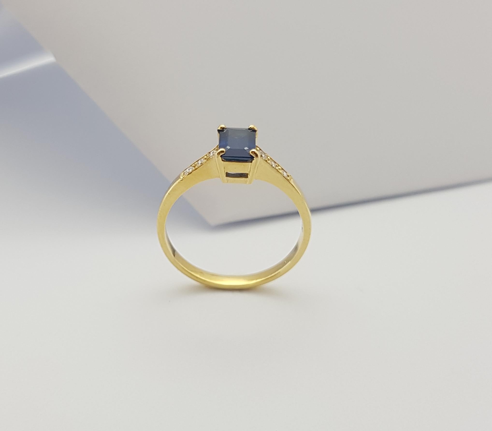 Blauer Saphir mit Diamantring aus 18 Karat Gold in Fassungen im Angebot 6