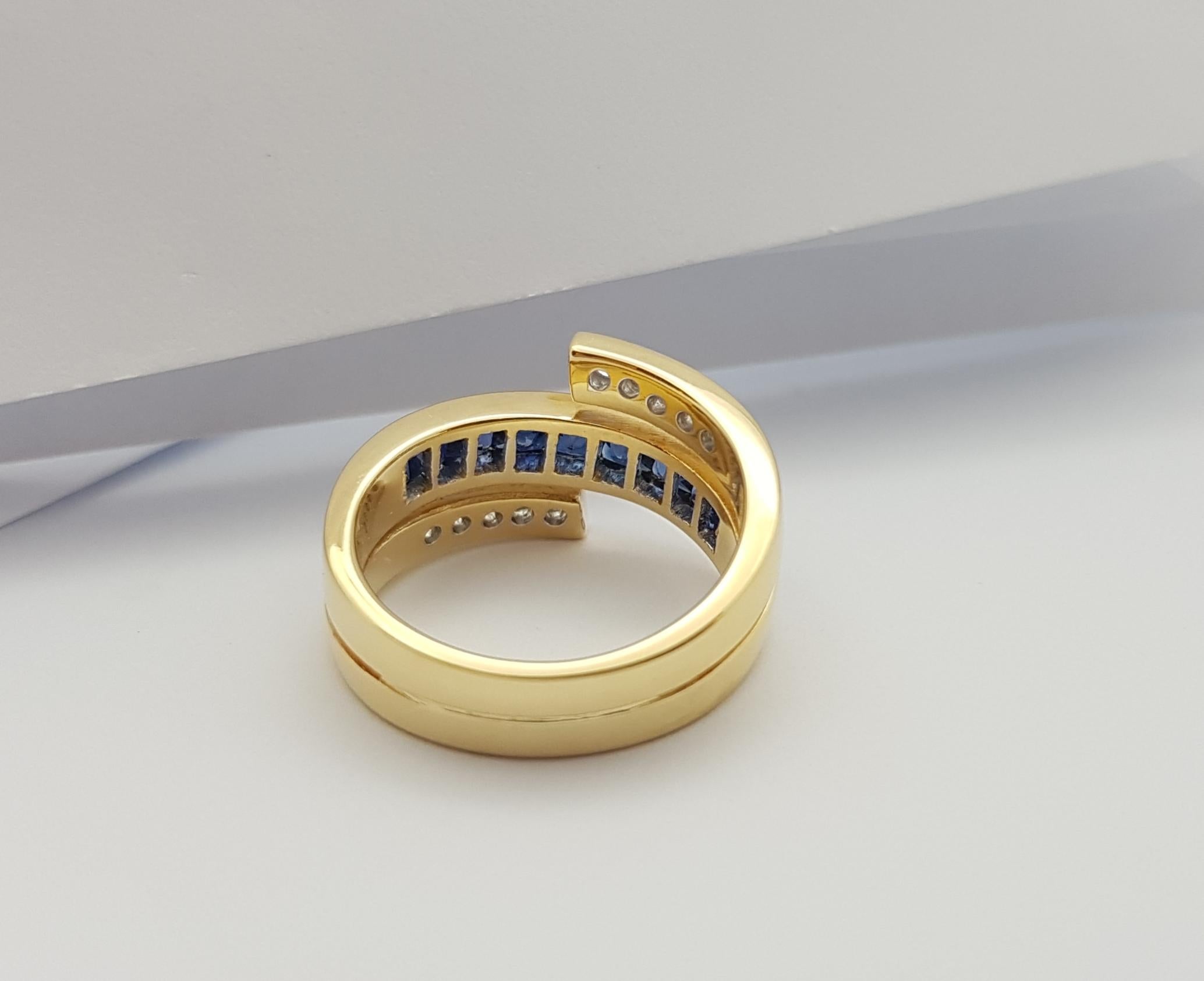 Blue Sapphire with Diamond Ring Set in 18 Karat Gold Settings For Sale 6