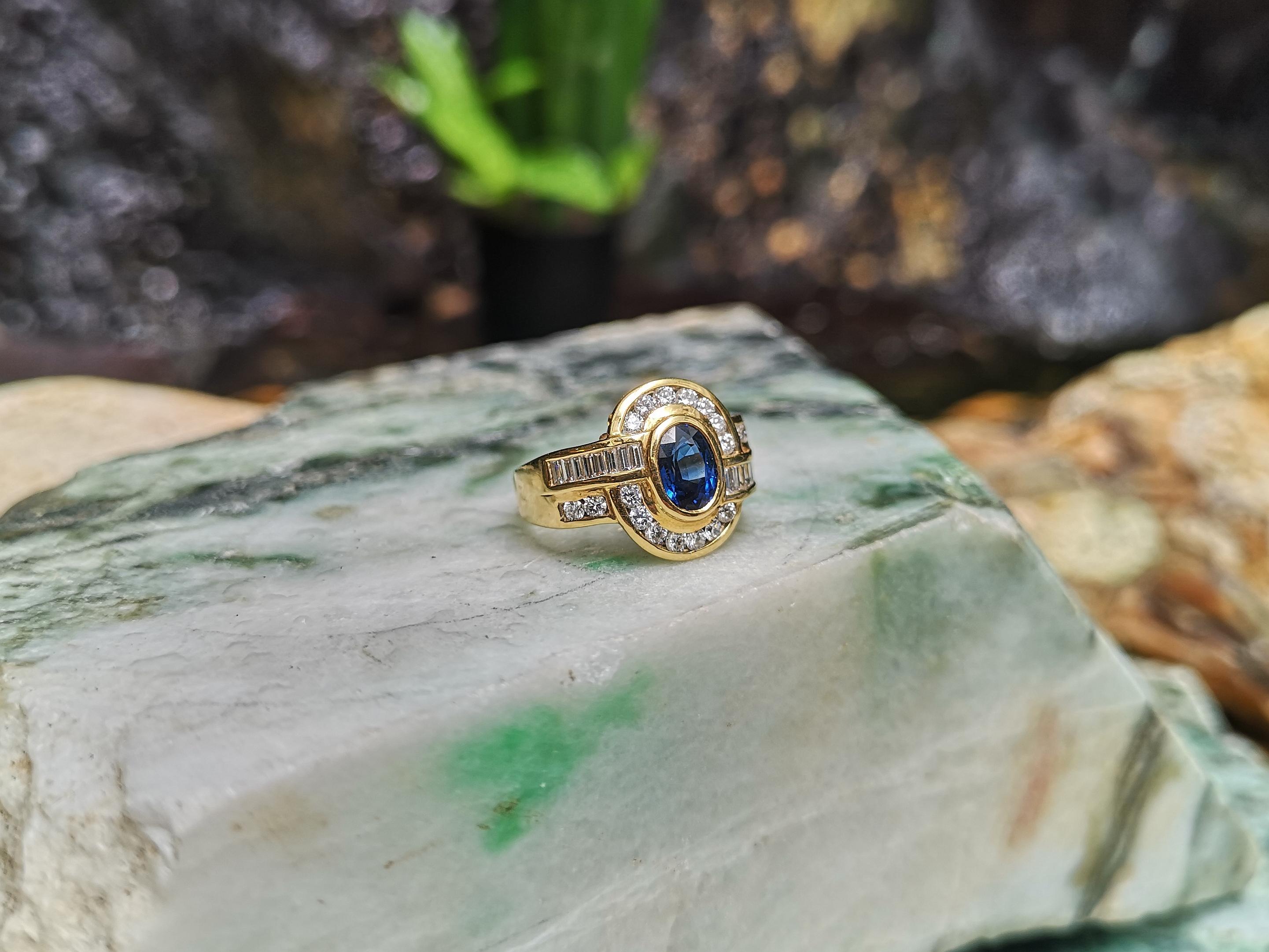 Blauer Saphir mit Diamantring aus 18 Karat Gold in Fassungen im Angebot 7
