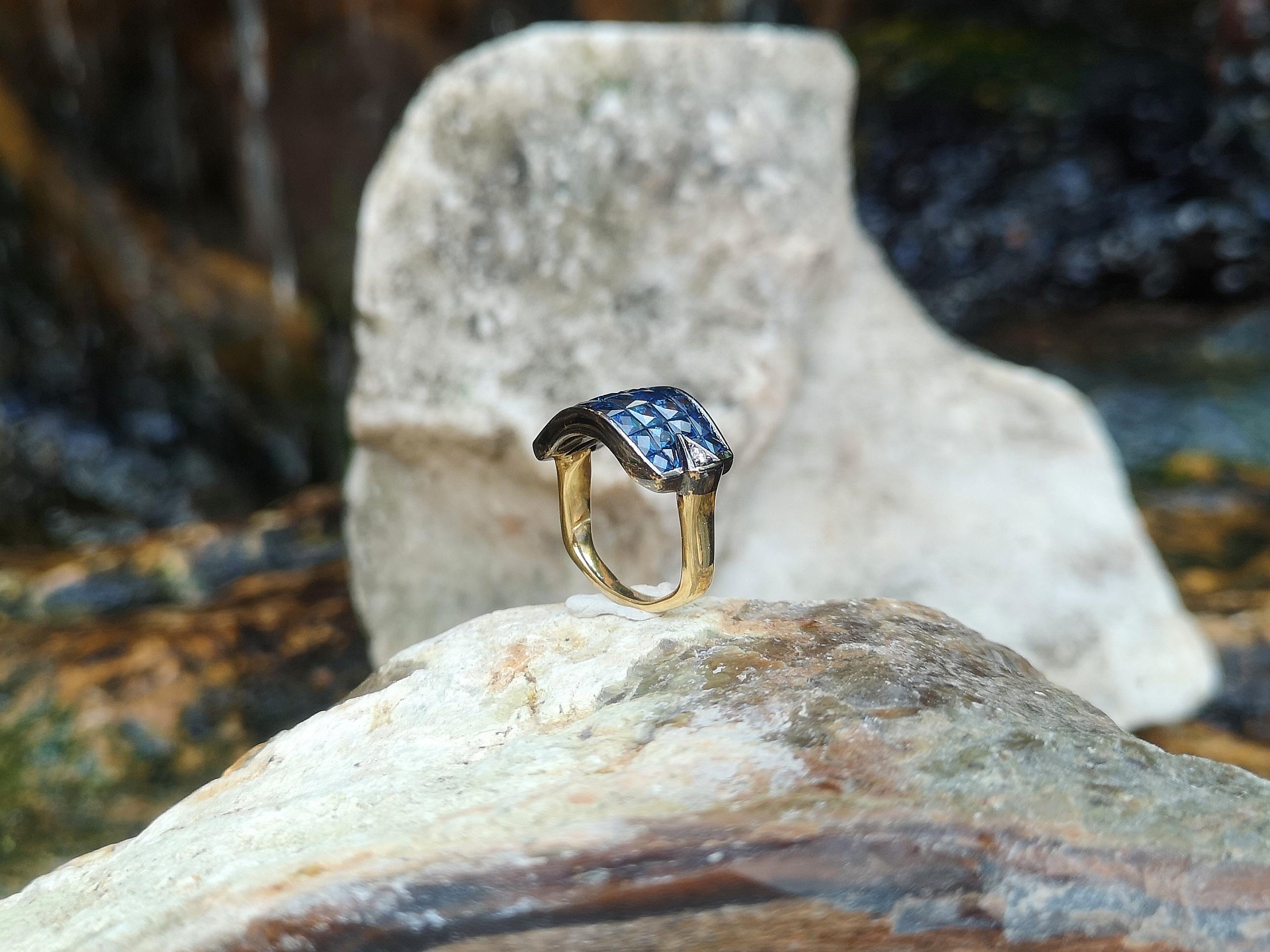 Anillo Zafiro Azul con Diamantes Engastado en Oro de 18 Kilates en venta 7