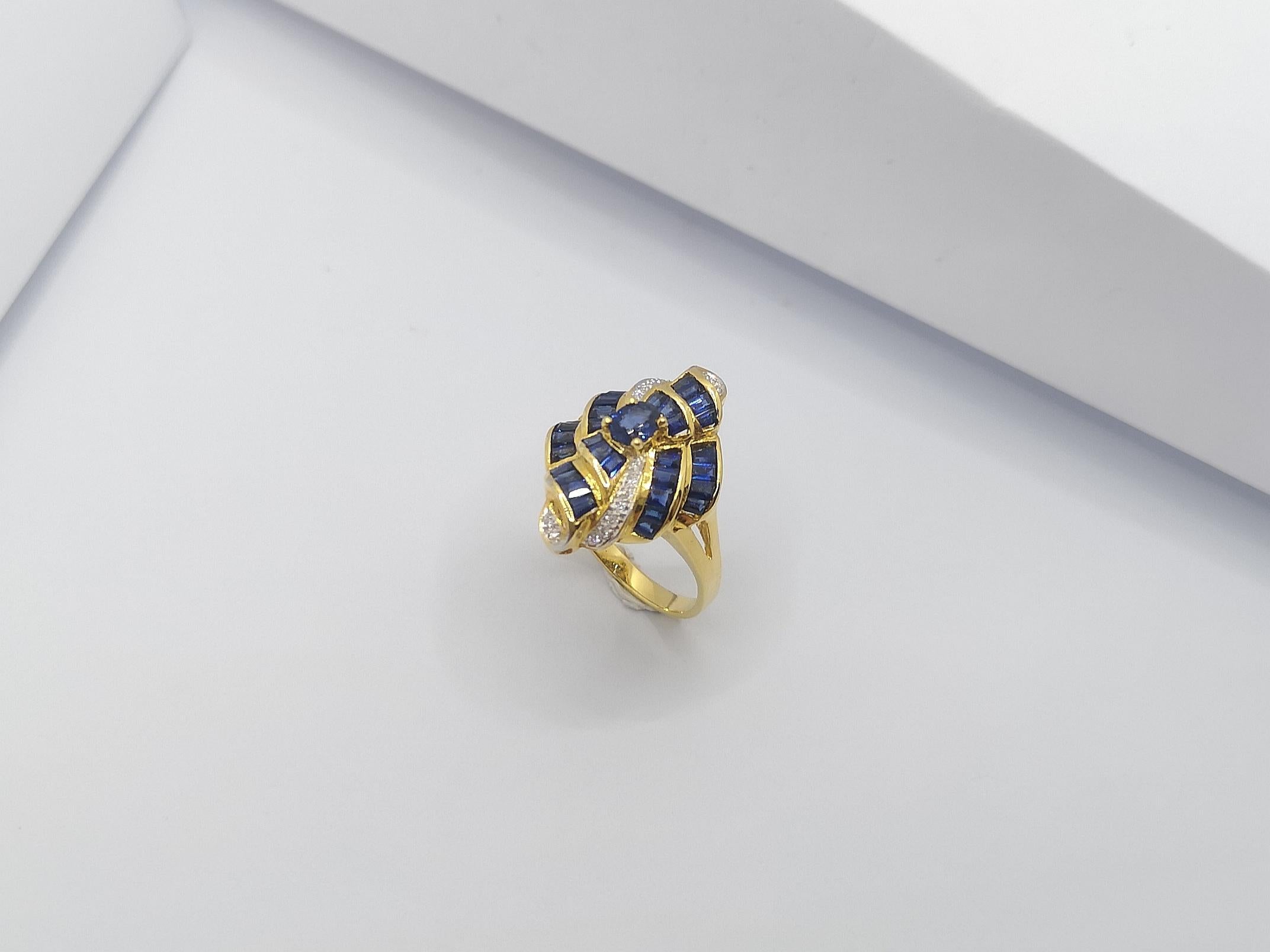Blue Sapphire with Diamond Ring Set in 18 Karat Gold Settings For Sale 7