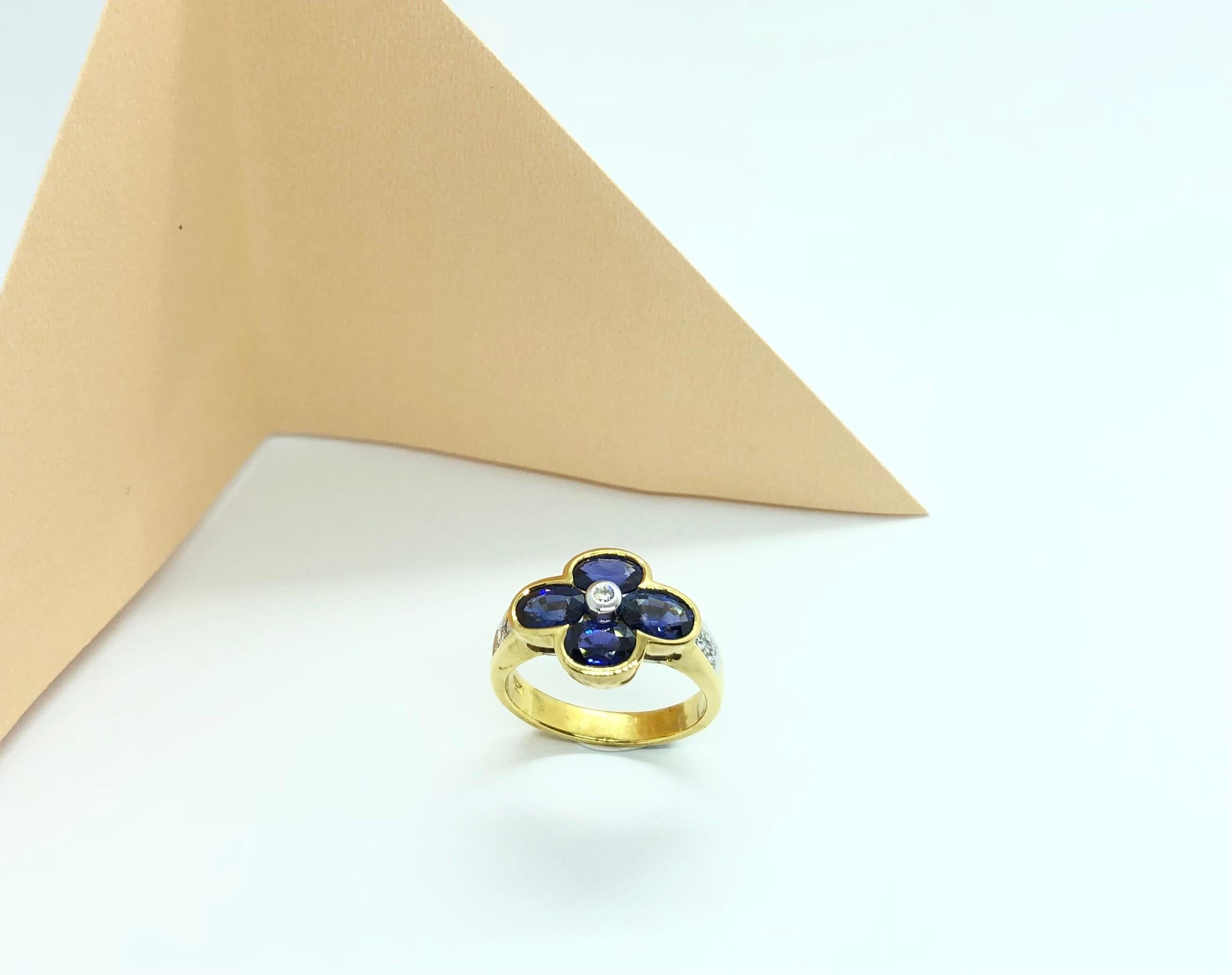 Bague en saphir bleu et diamants sertis en or 18 carats en vente 8