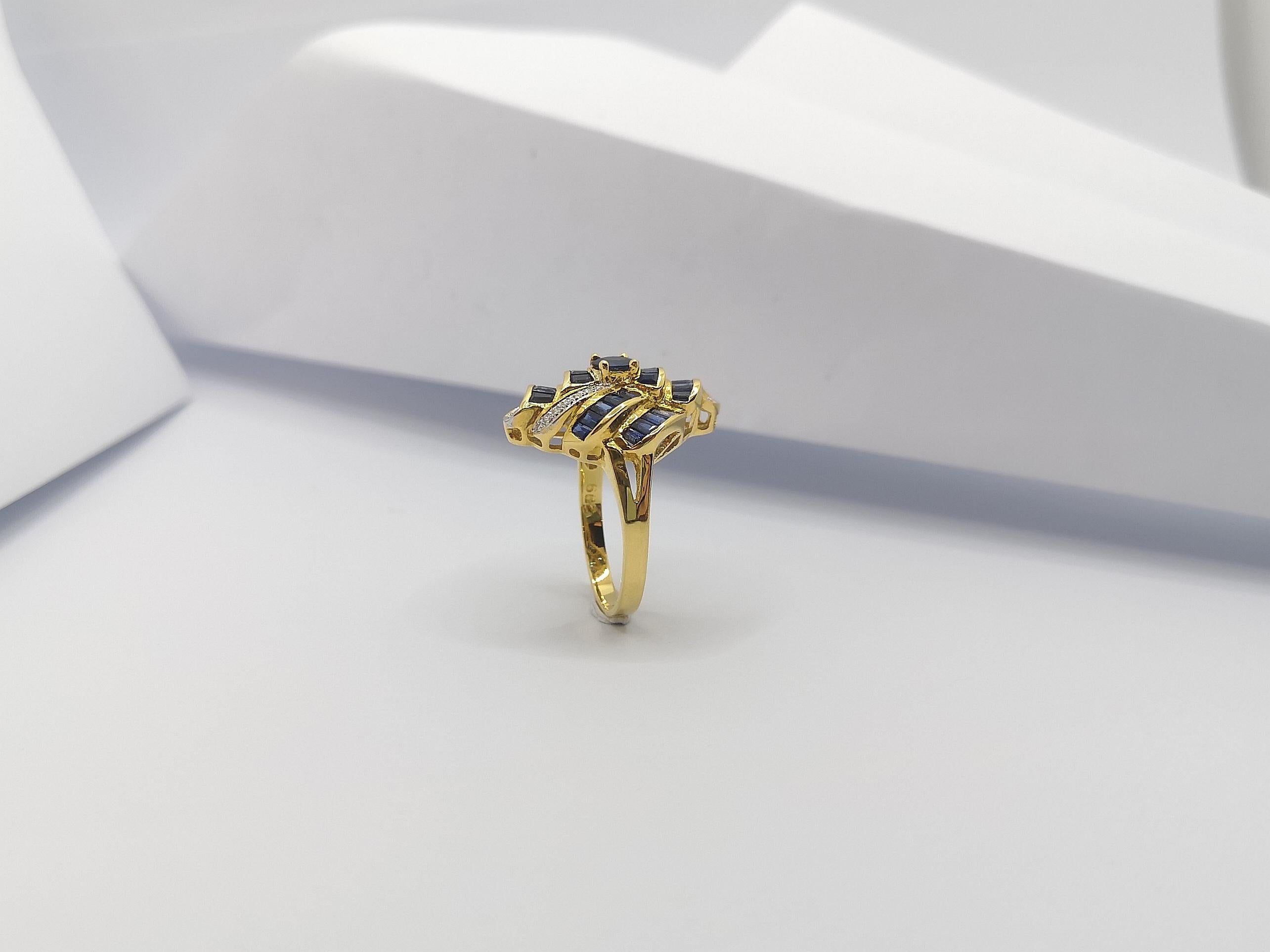 Blue Sapphire with Diamond Ring Set in 18 Karat Gold Settings For Sale 6