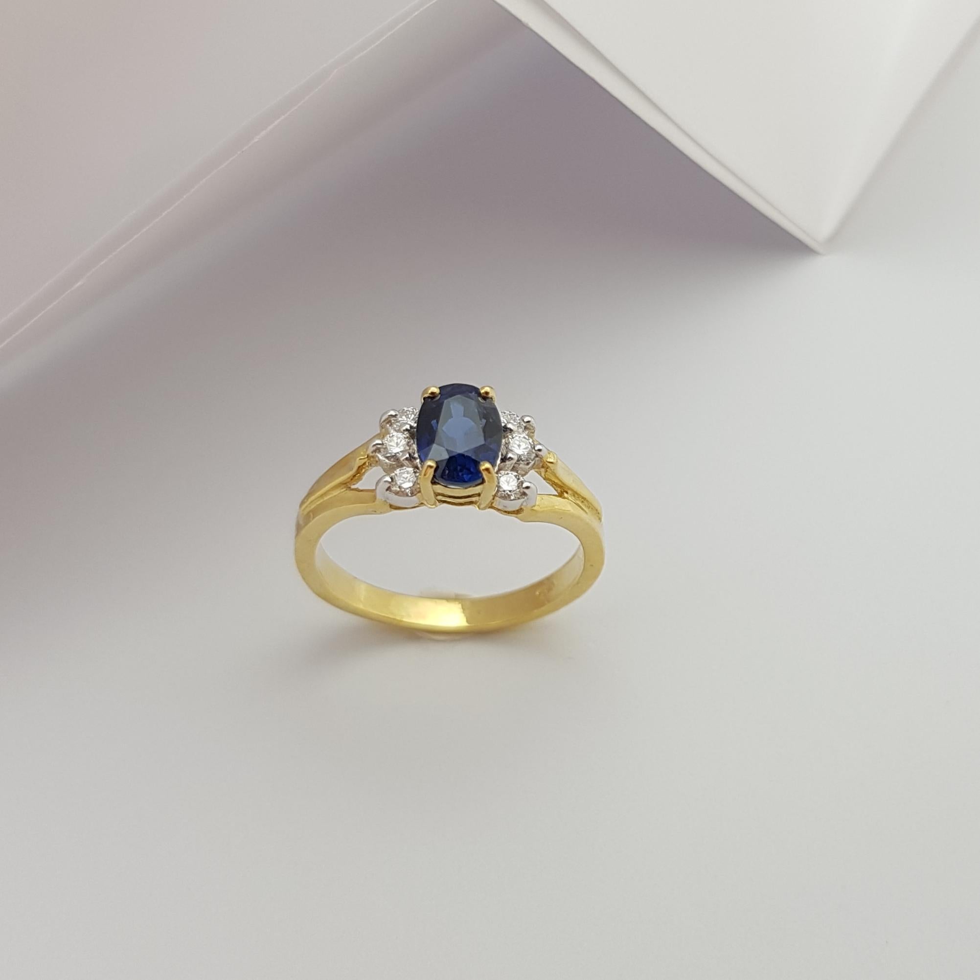 Blue Sapphire with Diamond Ring set in 18 Karat Gold Settings For Sale 5