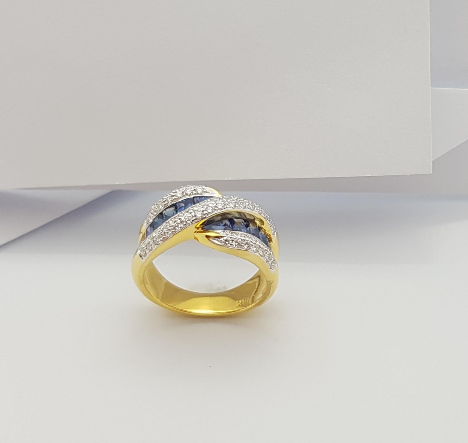 Blue Sapphire with Diamond Ring Set in 18 Karat Gold Settings For Sale 7