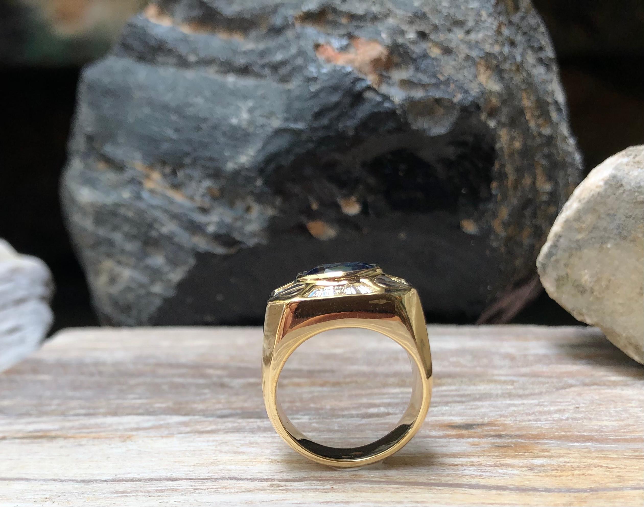 Bague en or 18 carats avec saphir bleu et diamant en vente 9