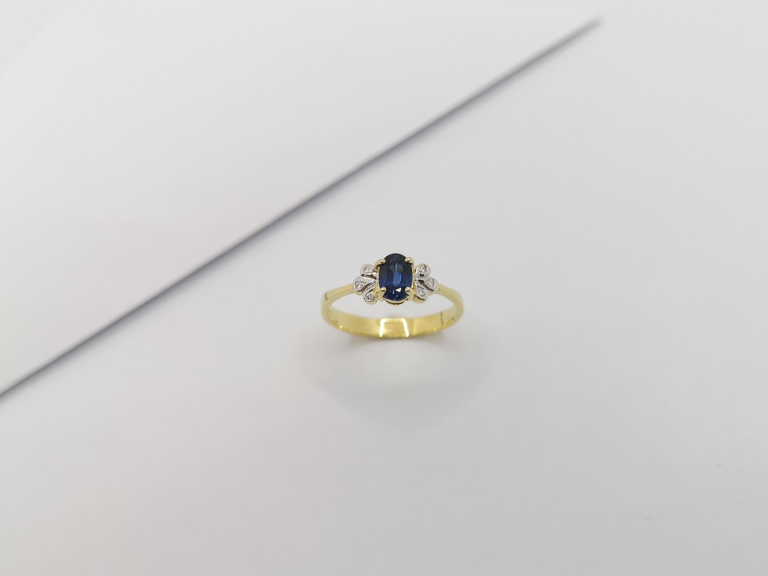 Blue Sapphire with Diamond Ring Set in 18 Karat Gold Settings For Sale 9