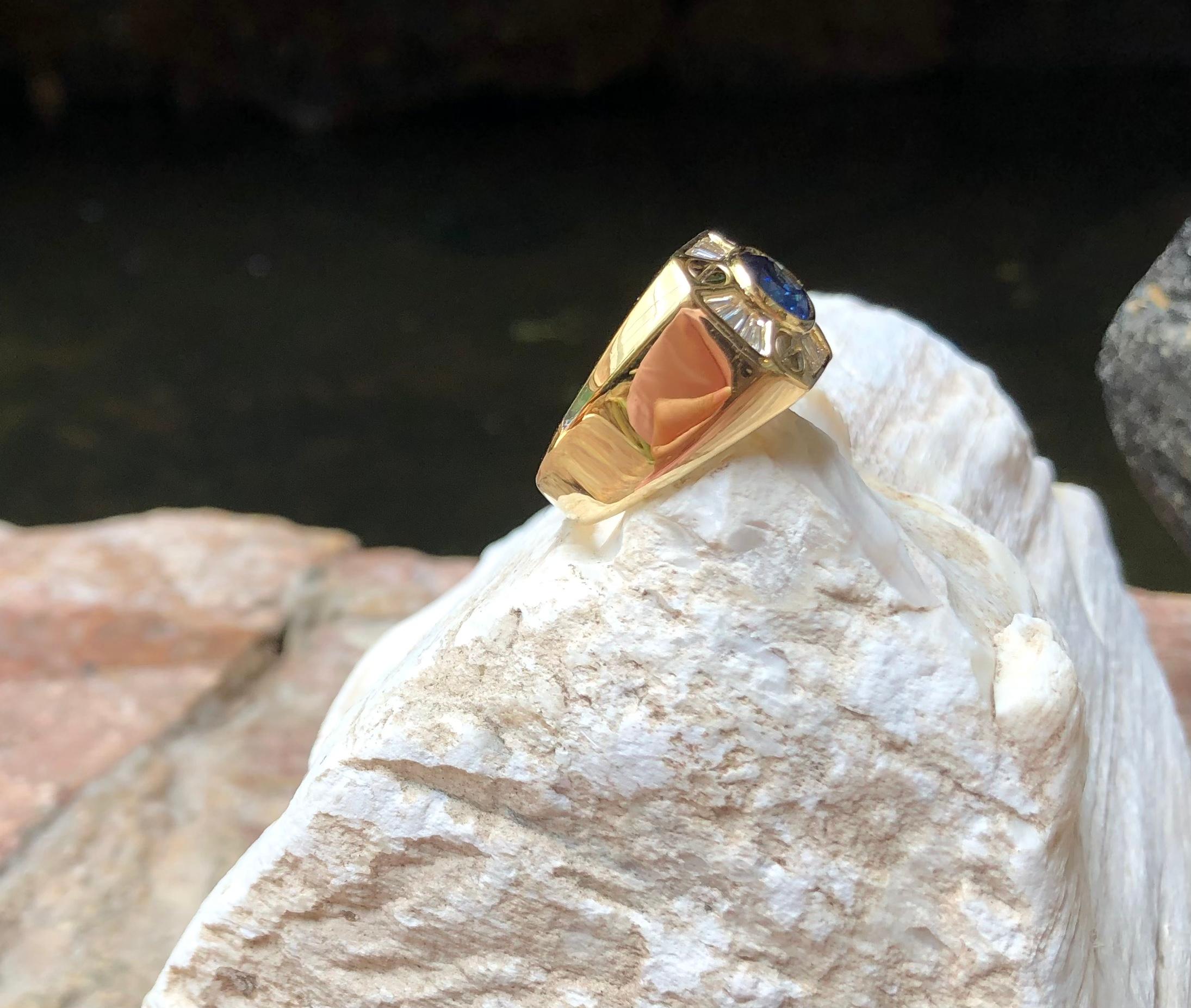 Bague en or 18 carats avec saphir bleu et diamant en vente 10
