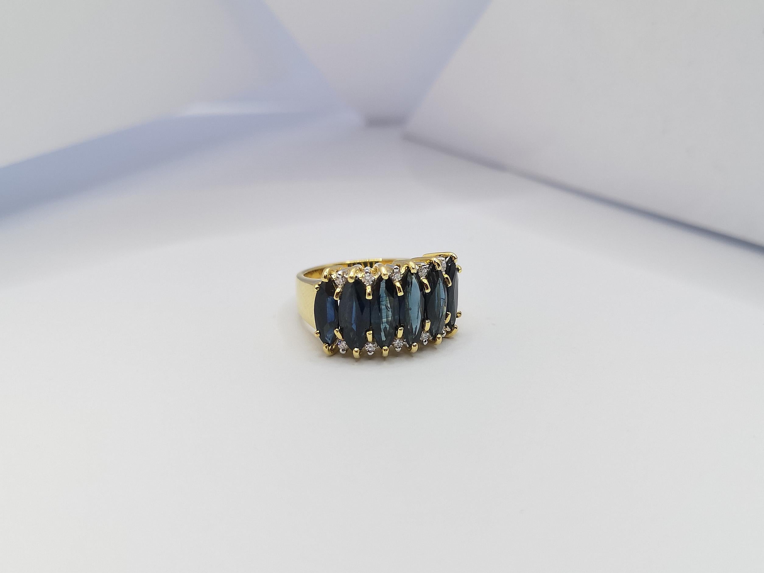 Blue Sapphire with Diamond Ring Set in 18 Karat Gold Settings For Sale 10