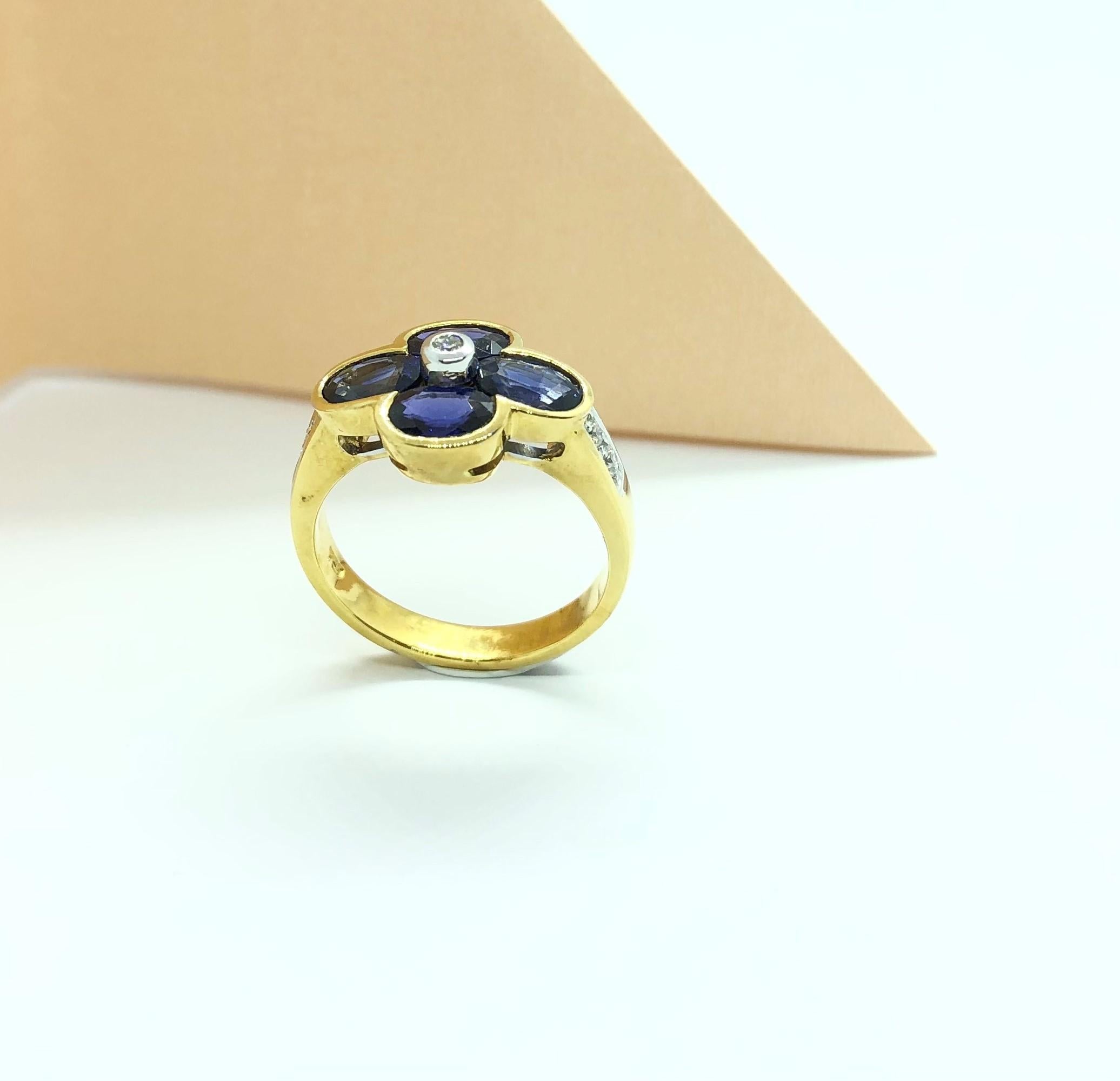 Bague en saphir bleu et diamants sertis en or 18 carats en vente 11